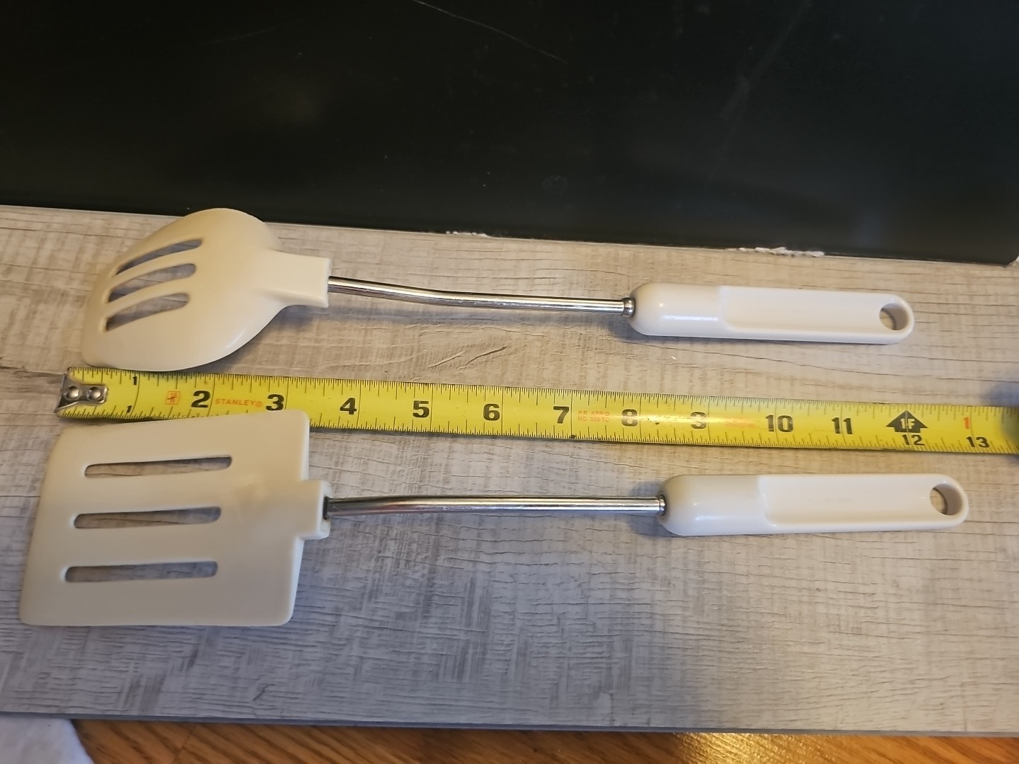 White Slotted Spoon Slotted Spatula Kitchen Utensils Retro White Handle 2 Set