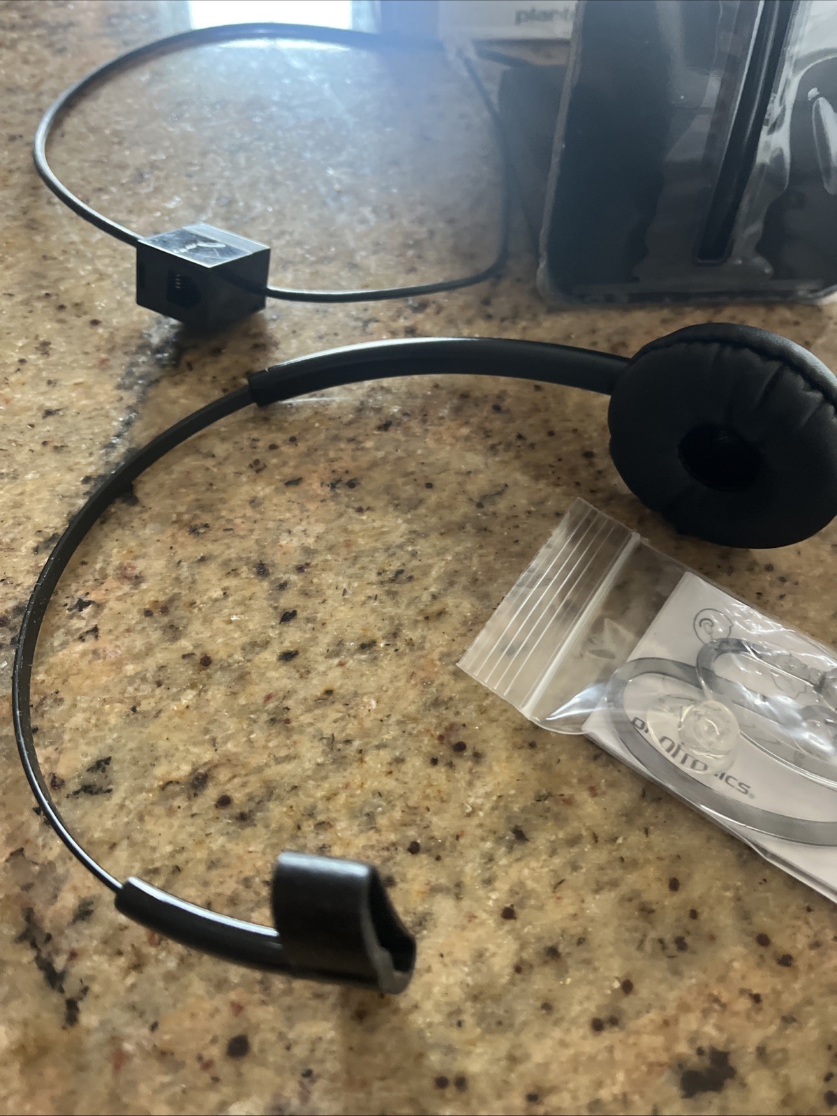 Plantronics CS540 Wireless Headset System 4pcs