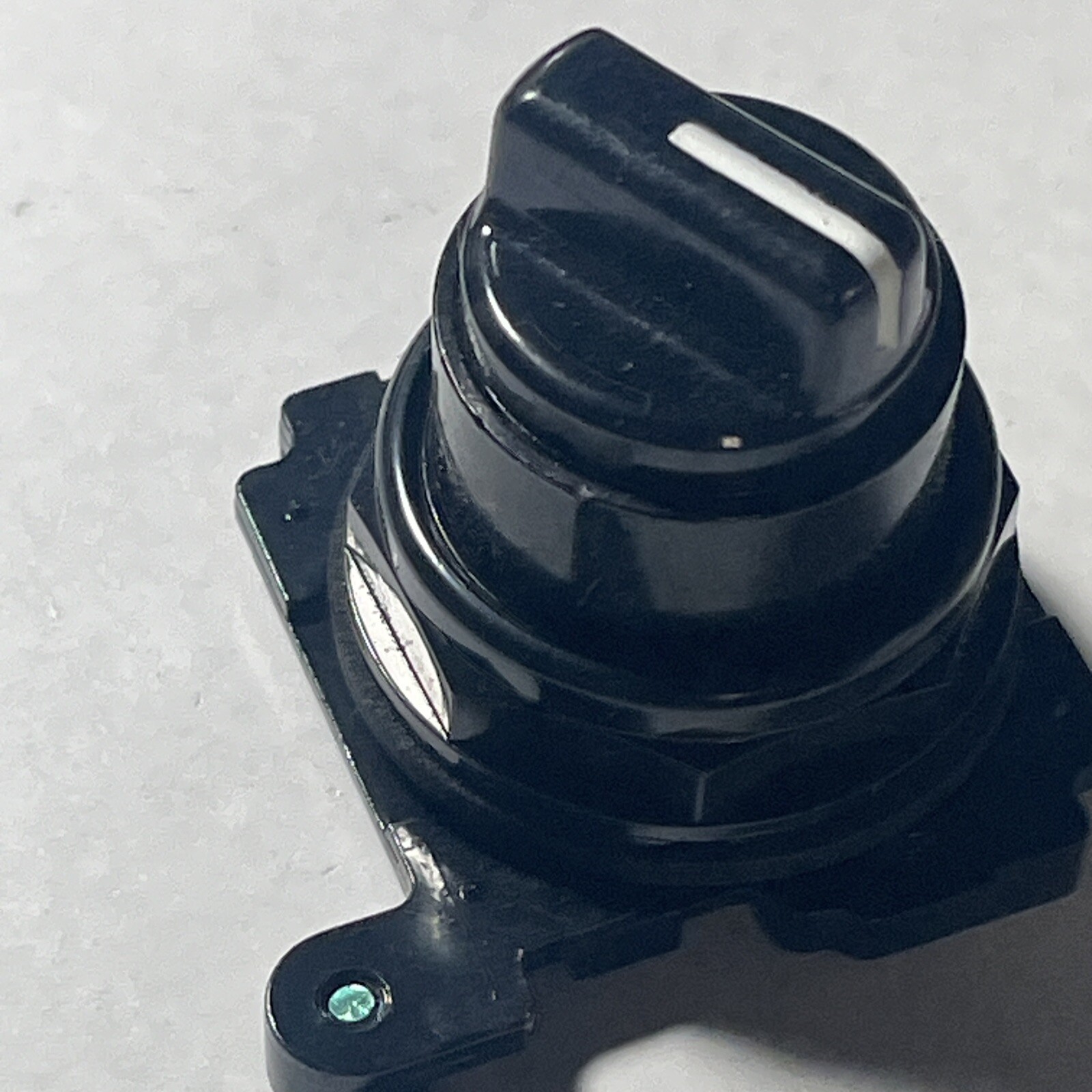 (NEW) CUTLER HAMMER E34VFBK1 2 Position Black Knob Selector Switch
