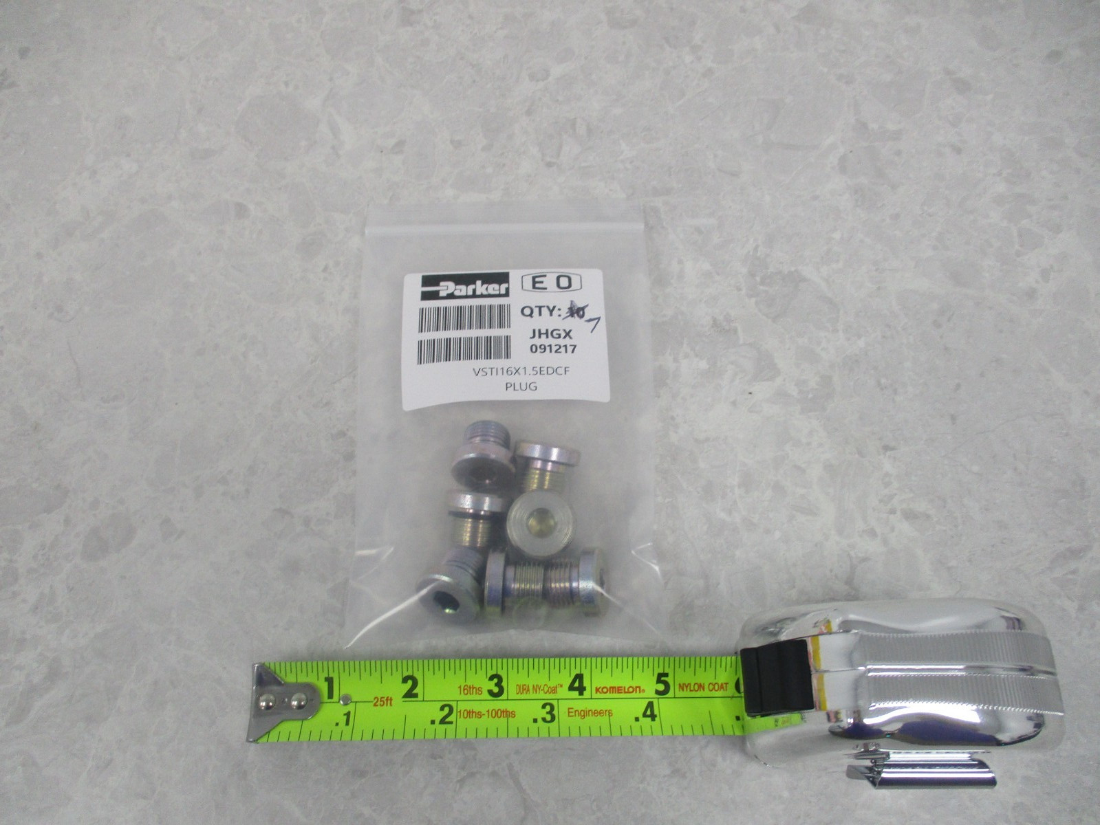 LOT OF 7 PARKER VSTI6X1.5EDCF HEX PLUG, M16 X 1.5, METRIC, V0630