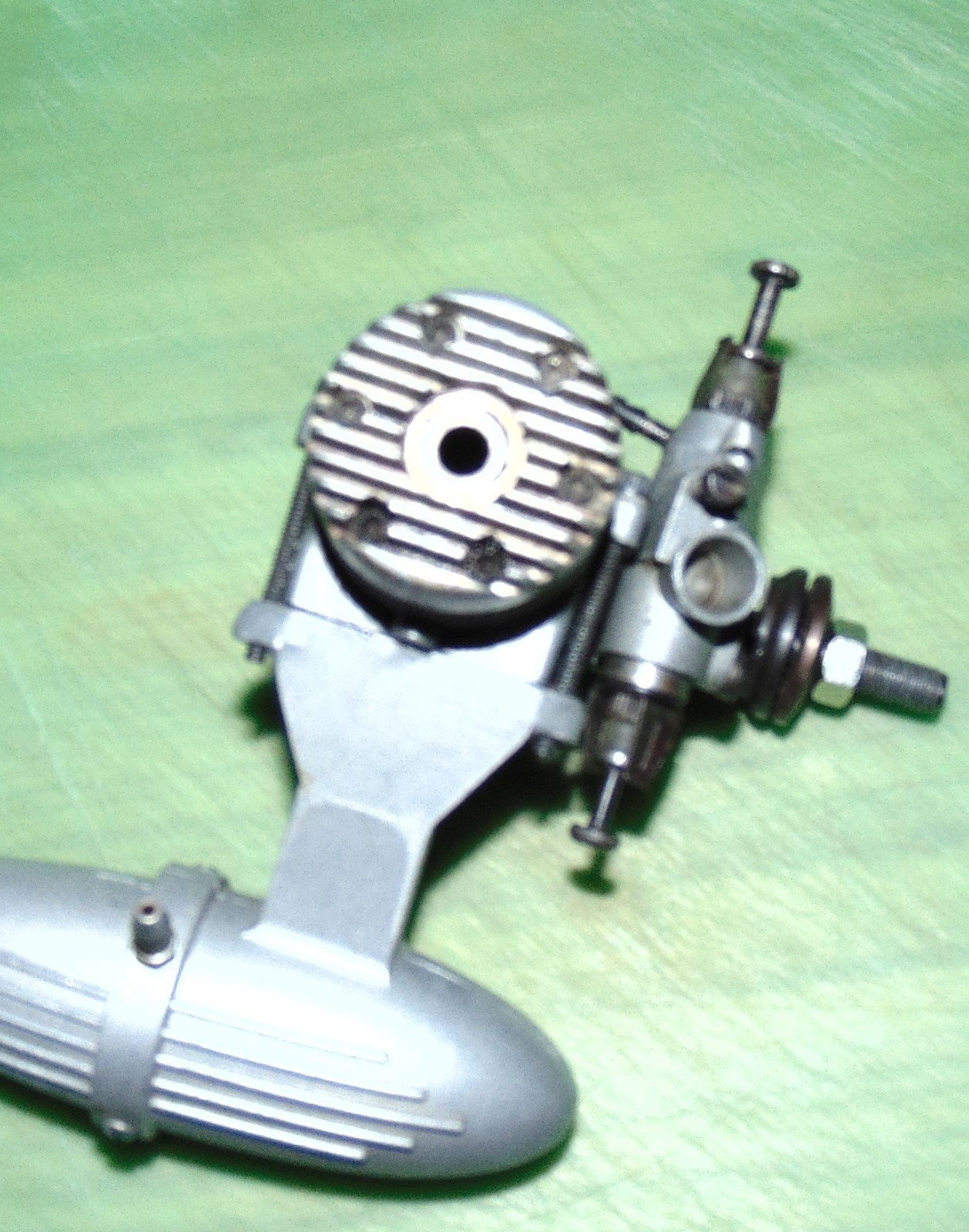 Fox 25 RC Model Airplane Engine wth muffler, used lightly