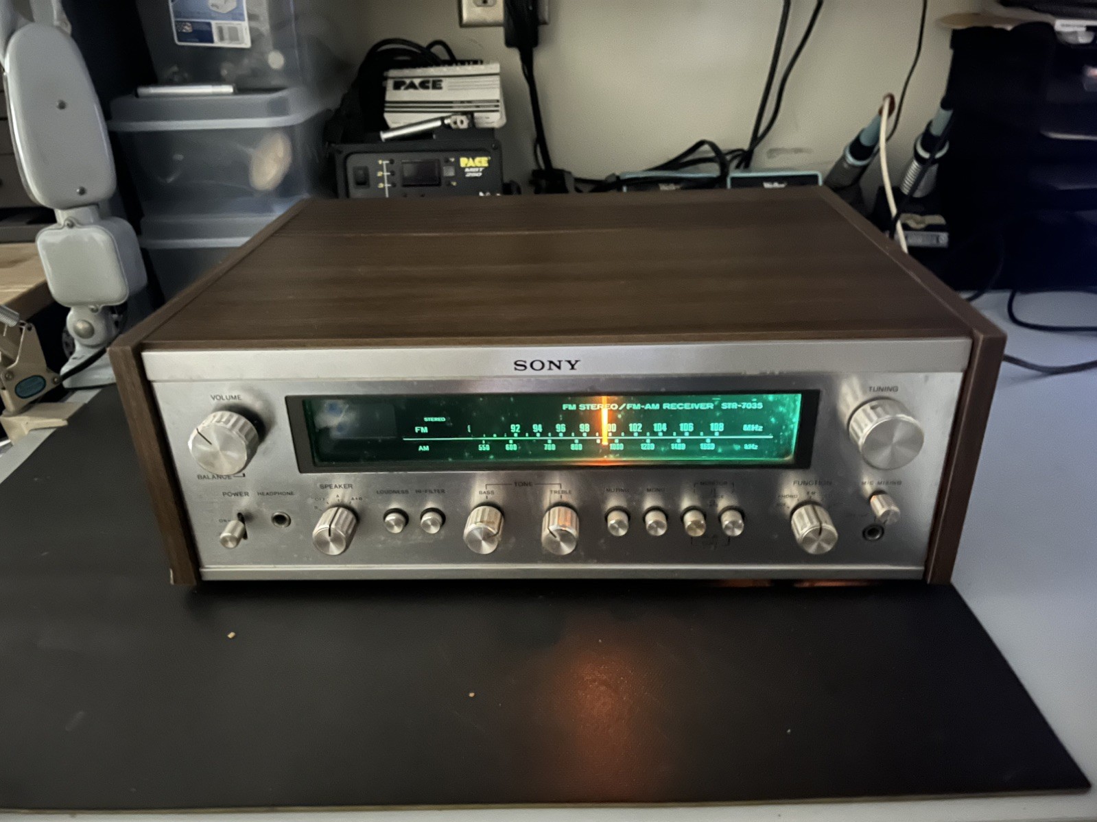 Vintage SONY STR-7035  AM/FM Stereo Receiver, Read