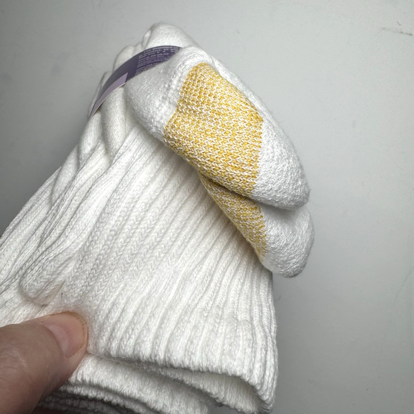 Gold Toe Womens 3 Pair Slightly Imperfect Solid White Crew Socks Shoe 6-9