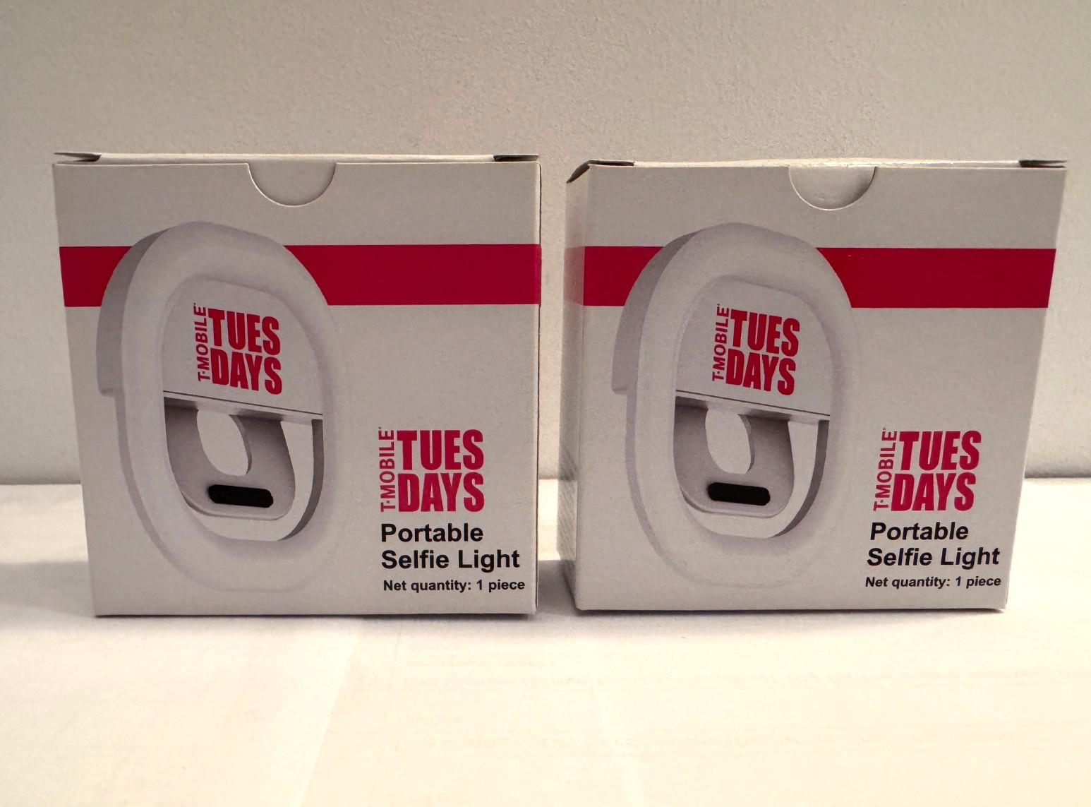 2 BRAND NEW IN BOX T-MOBILE PORTABLE SELFIE LIGHTS!