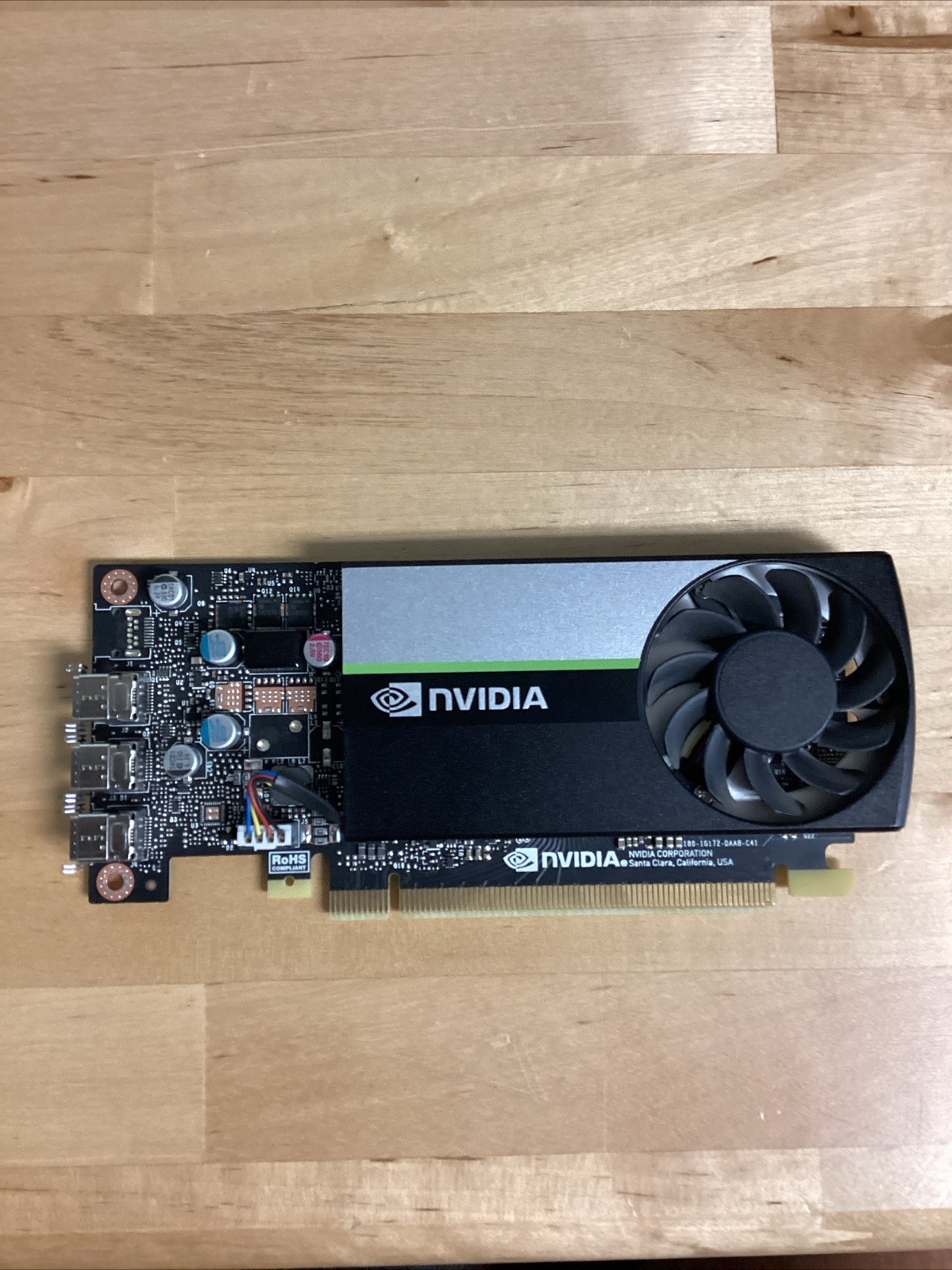 Lenovo NVIDIA T400 4GB GDDR6 PCI-e x16 3 mini-DP 5V11H03712