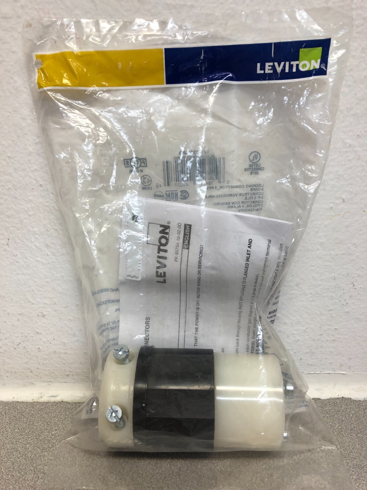 Leviton 02363-0PB Industrial Nylon Non-Grounding Locking Connector 10 AWG 3 Pole