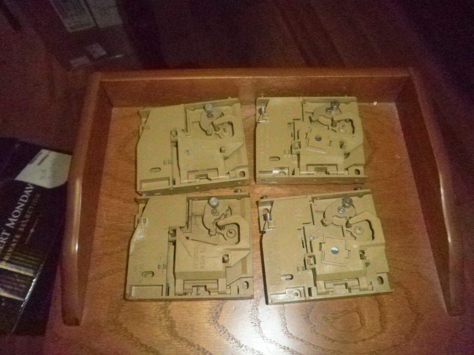1  ARCADE COIN  mechanism ACCEPTOR COIN MECH  25 CENT all plastic