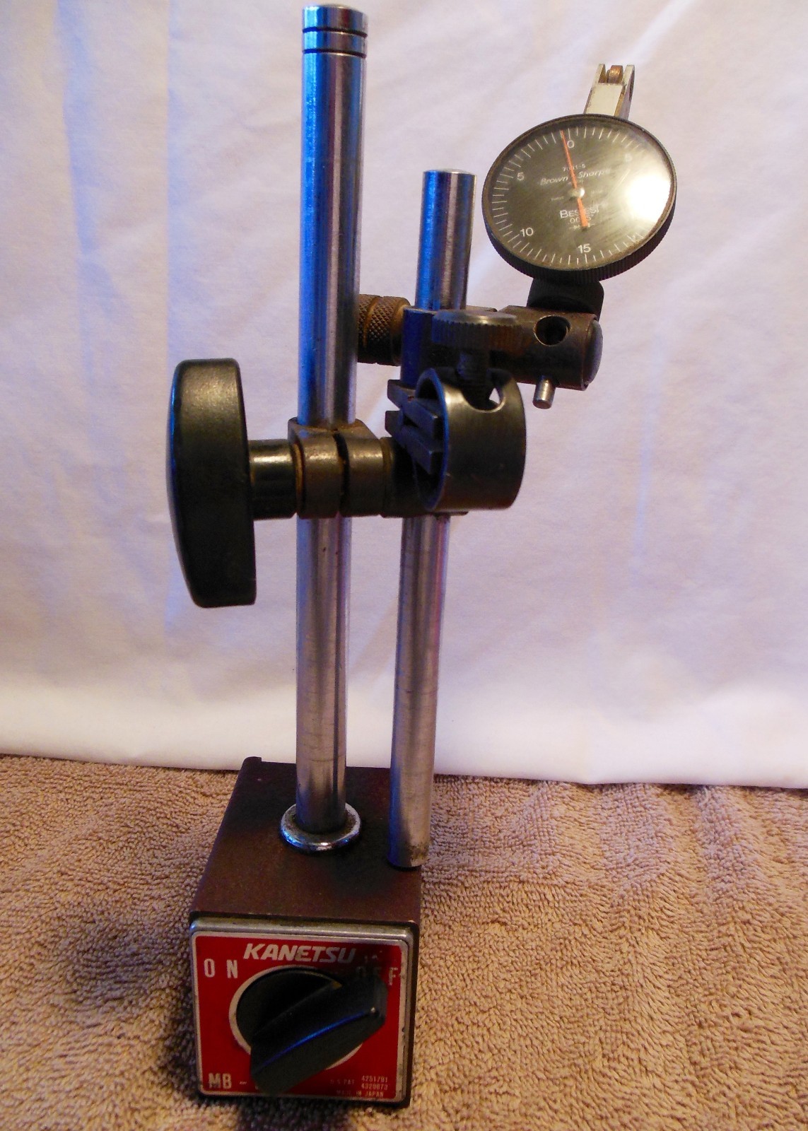 Kanetsu Magnetic Base Dial Test Indicator with Dial