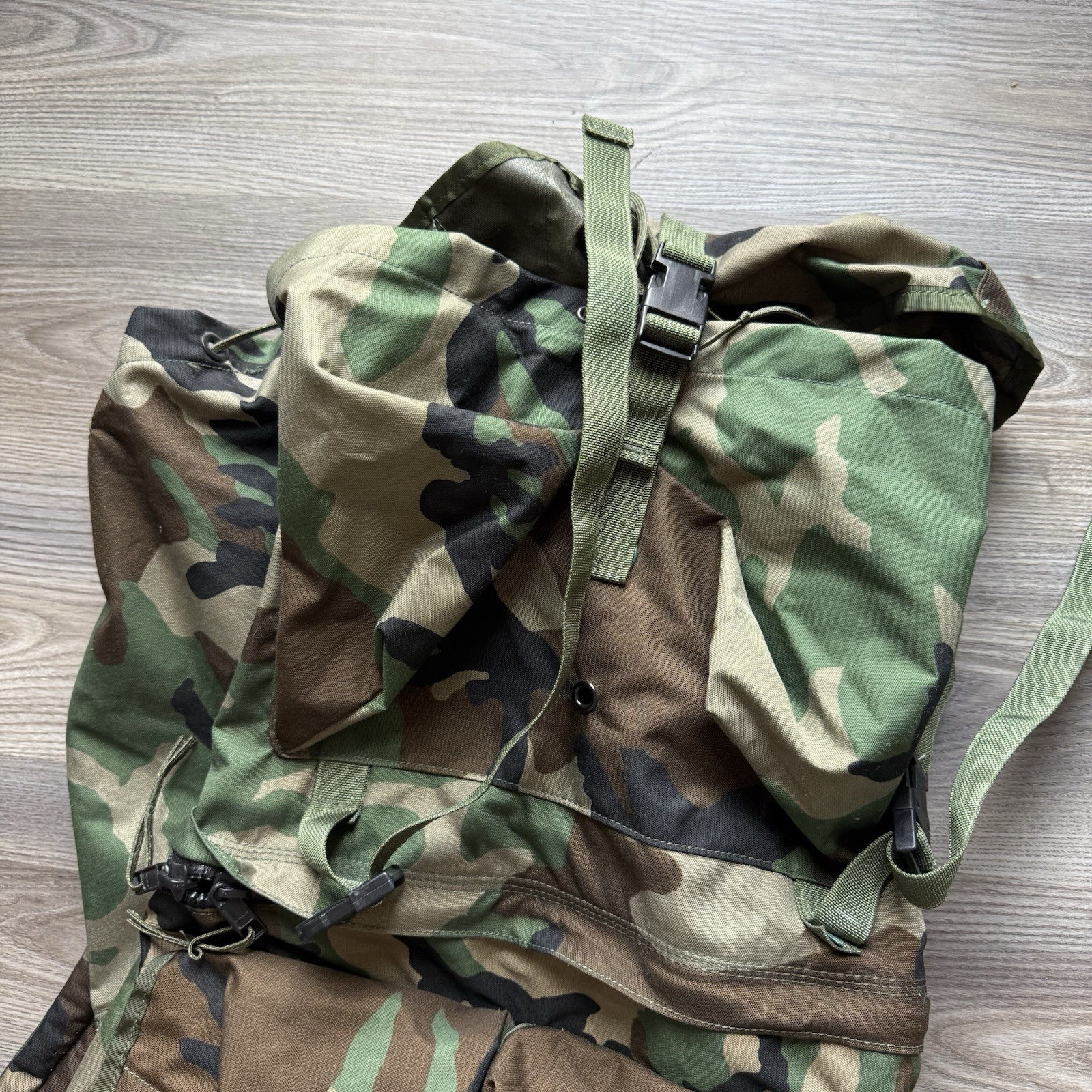 Military Issue Rucksack 8465-01-393-5183 USGI Bag, Equipment Woodland Camouflage