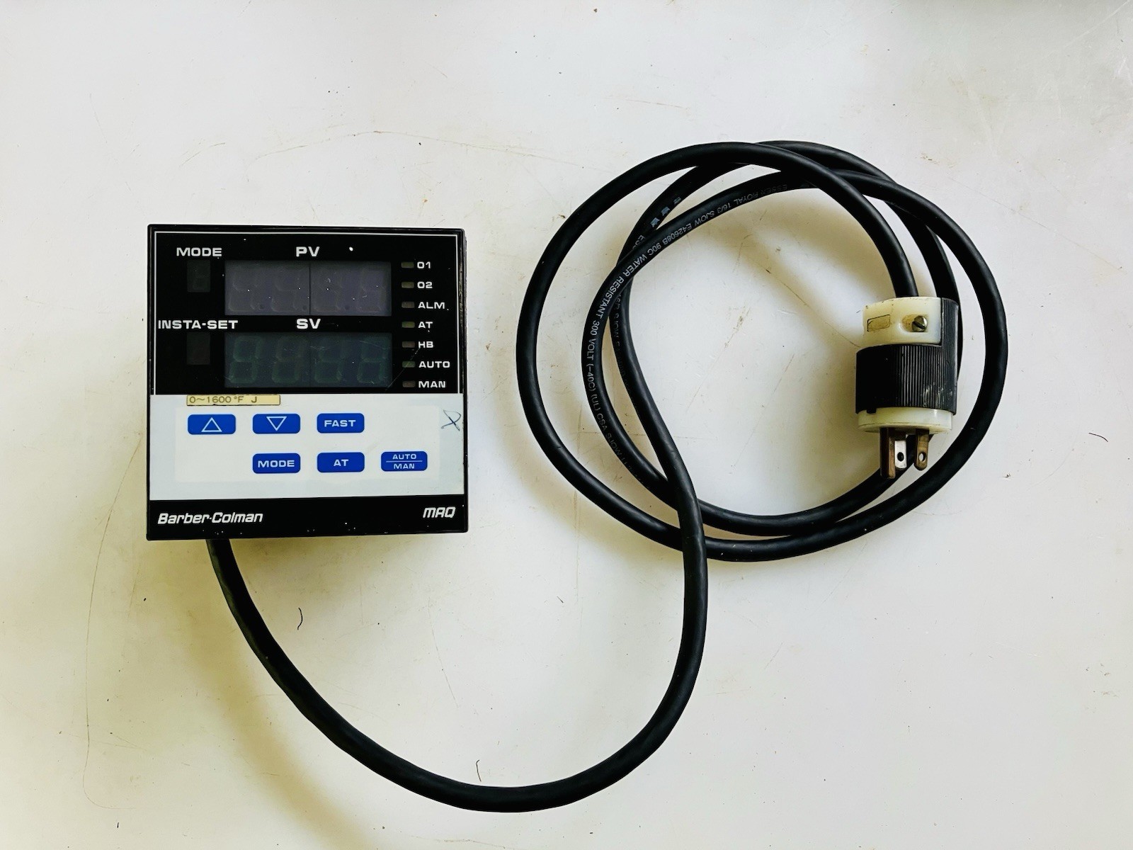 Barber-Colman MAQ3-00300-000-0 Temperature Controller