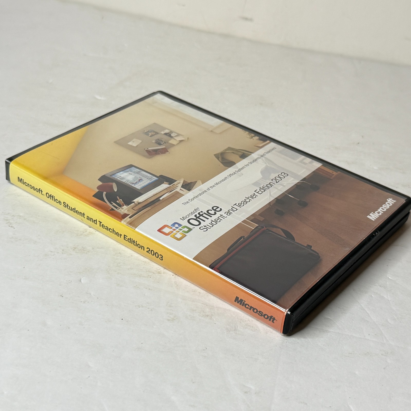 Microsoft Office Student Teacher Edition 2003 w/Key Software CD-ROM PC *B2G2*