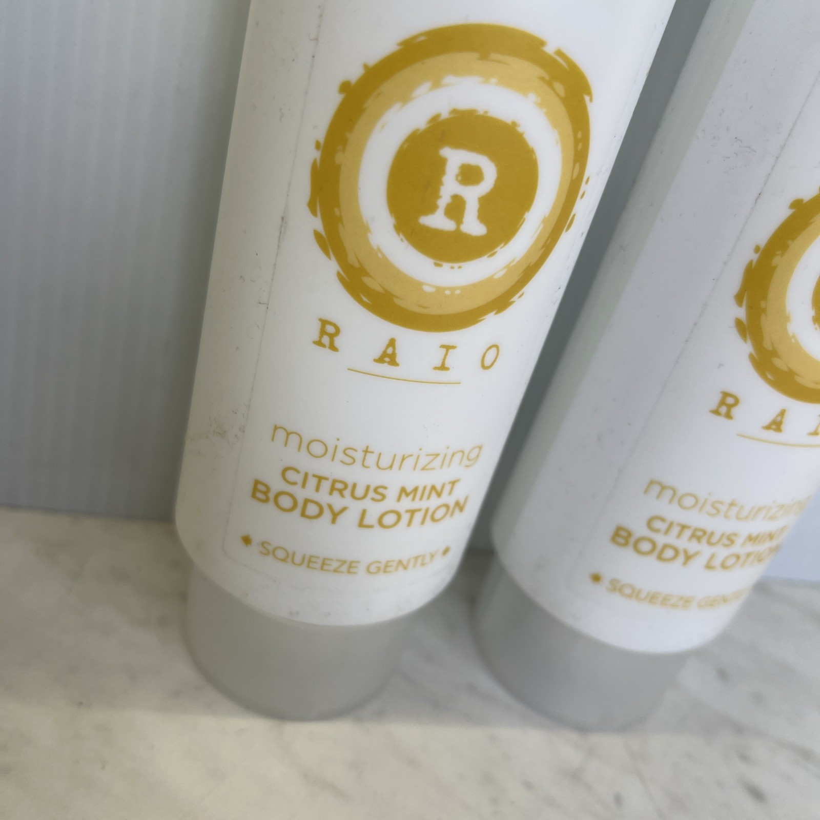 NEW Raio Moisturiziing BODY LOTION Citrus Mint 12 oz Lot of TWO