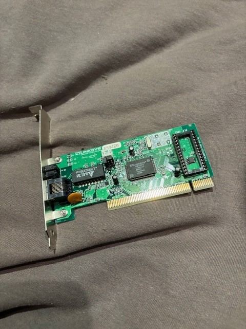 Linksys LNE100AO LNE100A0 Ethernet Adapter