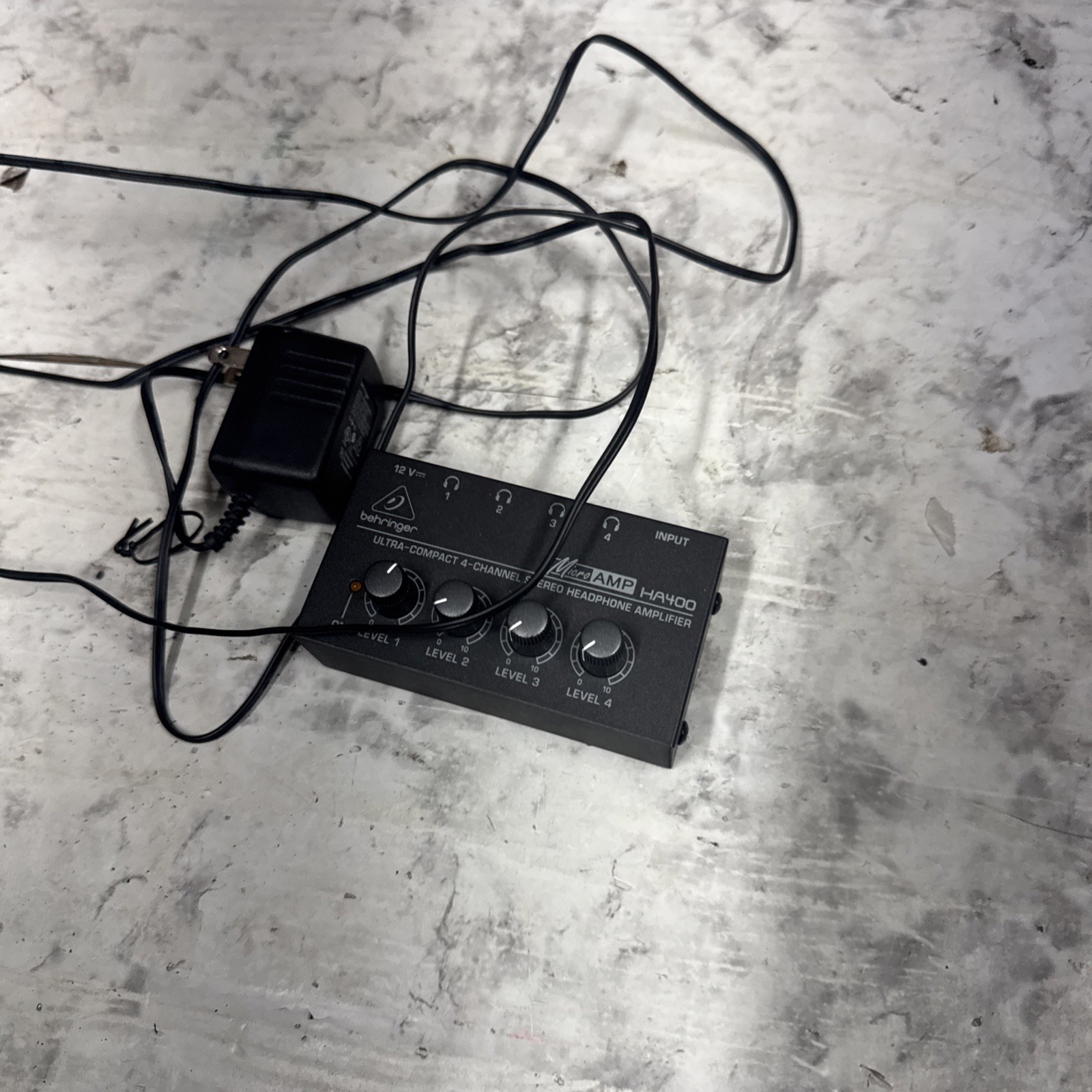 Behringer MICROAMP HA400 Ultra-Compact 4 Channel Stereo Headphone Amplifier