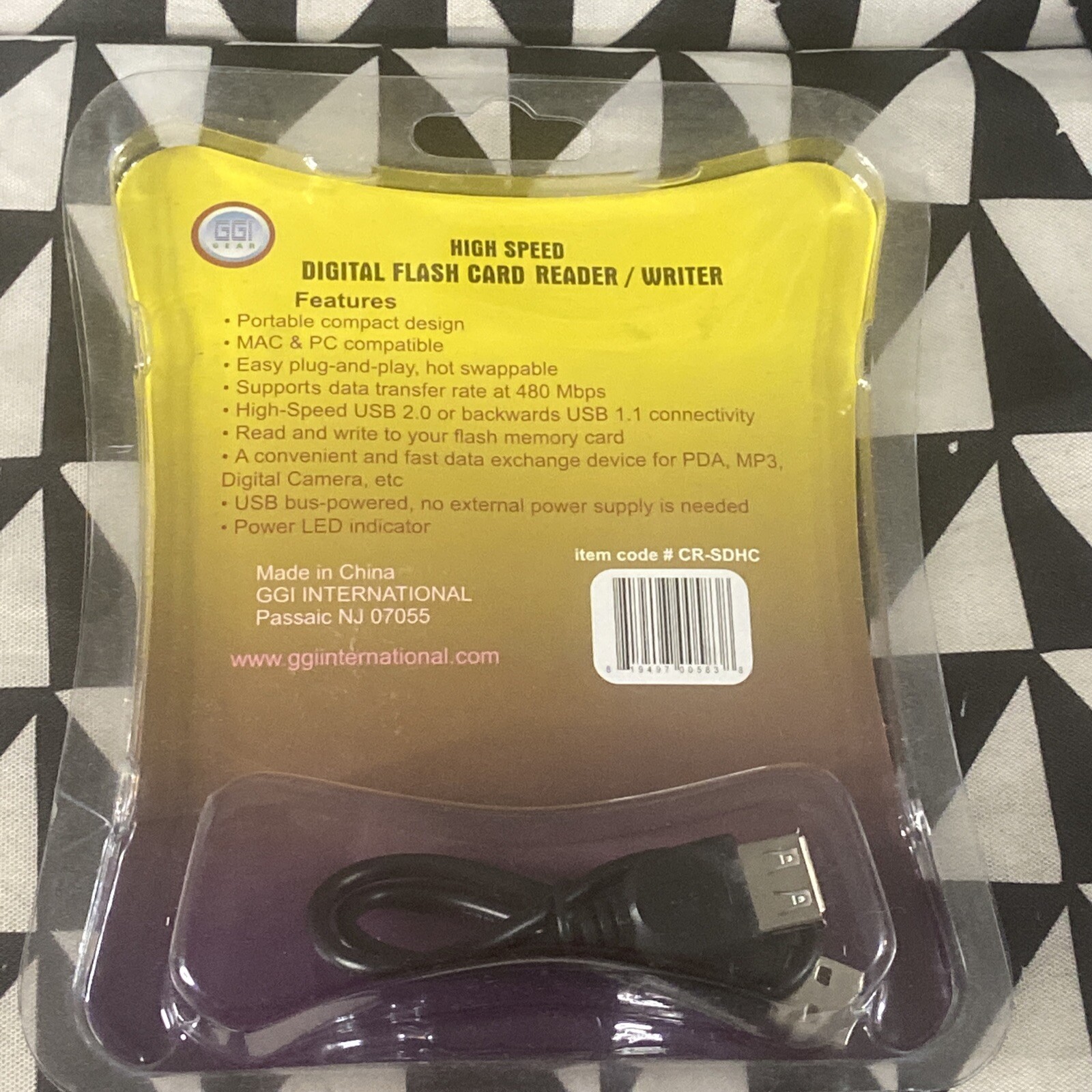 GGI Gear - Digital Camera Compact Flash Card Reader/Writer - USB 2.0 In Package