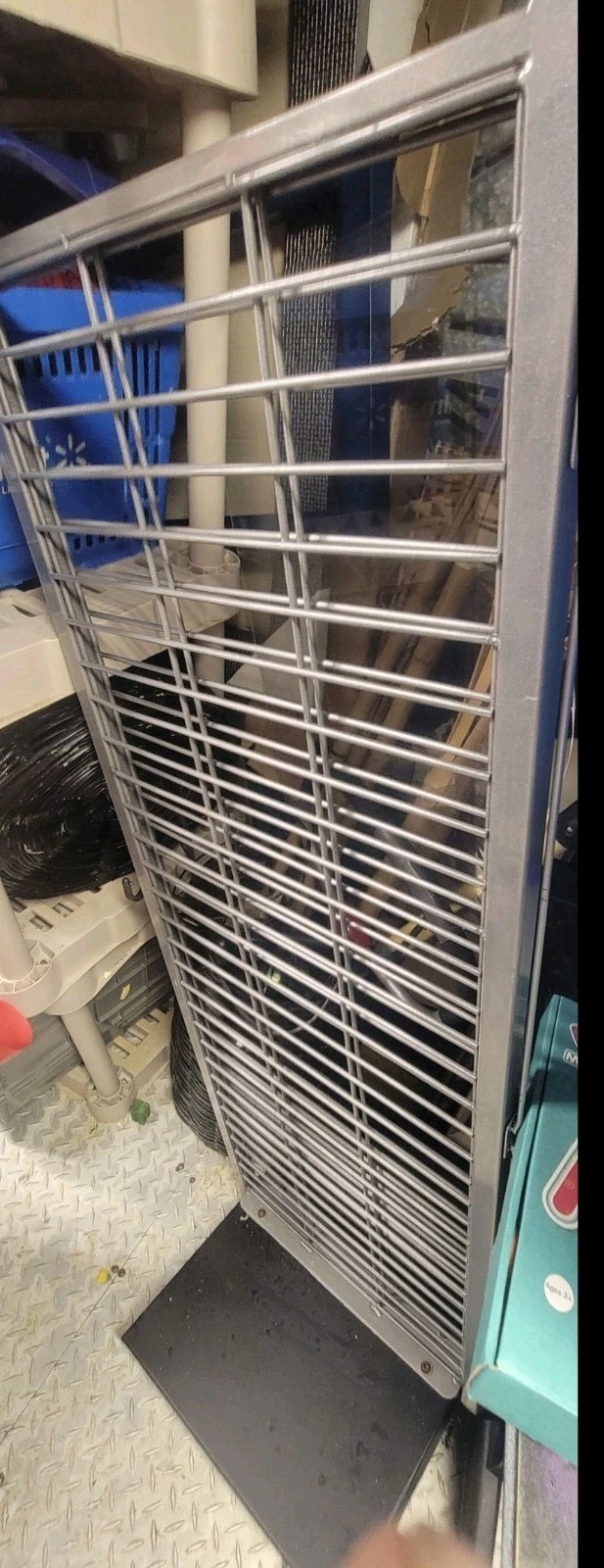 Grid Wall Display Tower Rack Panel 4'x1.5' Floor Standing Solid Base Wheels lock