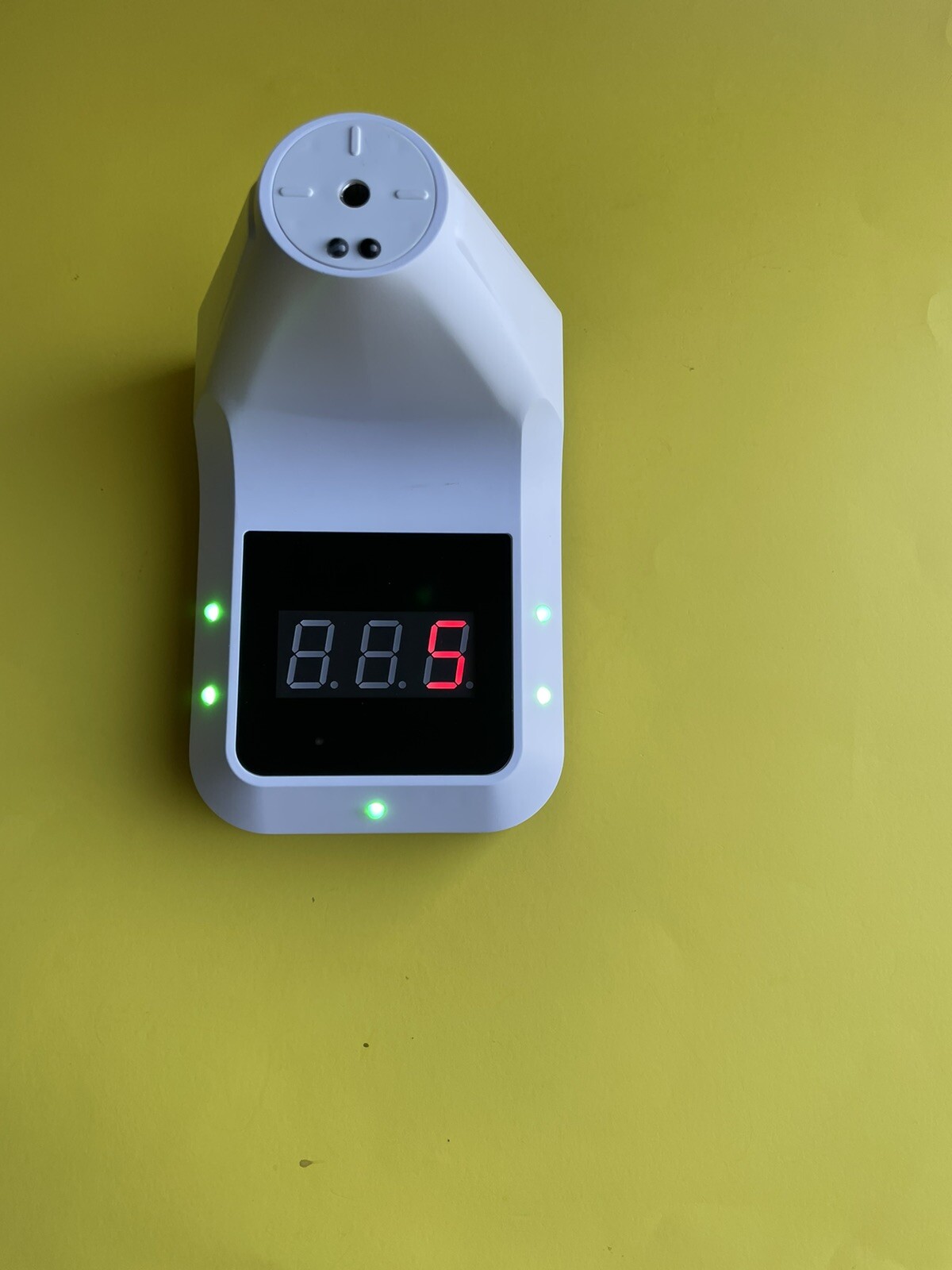 Gorilla Gadgets WMT5 Wall-Mounted Bluetooth Body Thermometer White