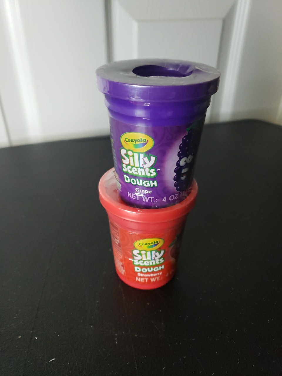 2pk/2 Choices 4oz Crayola Silly Scents Dough Play-Doh