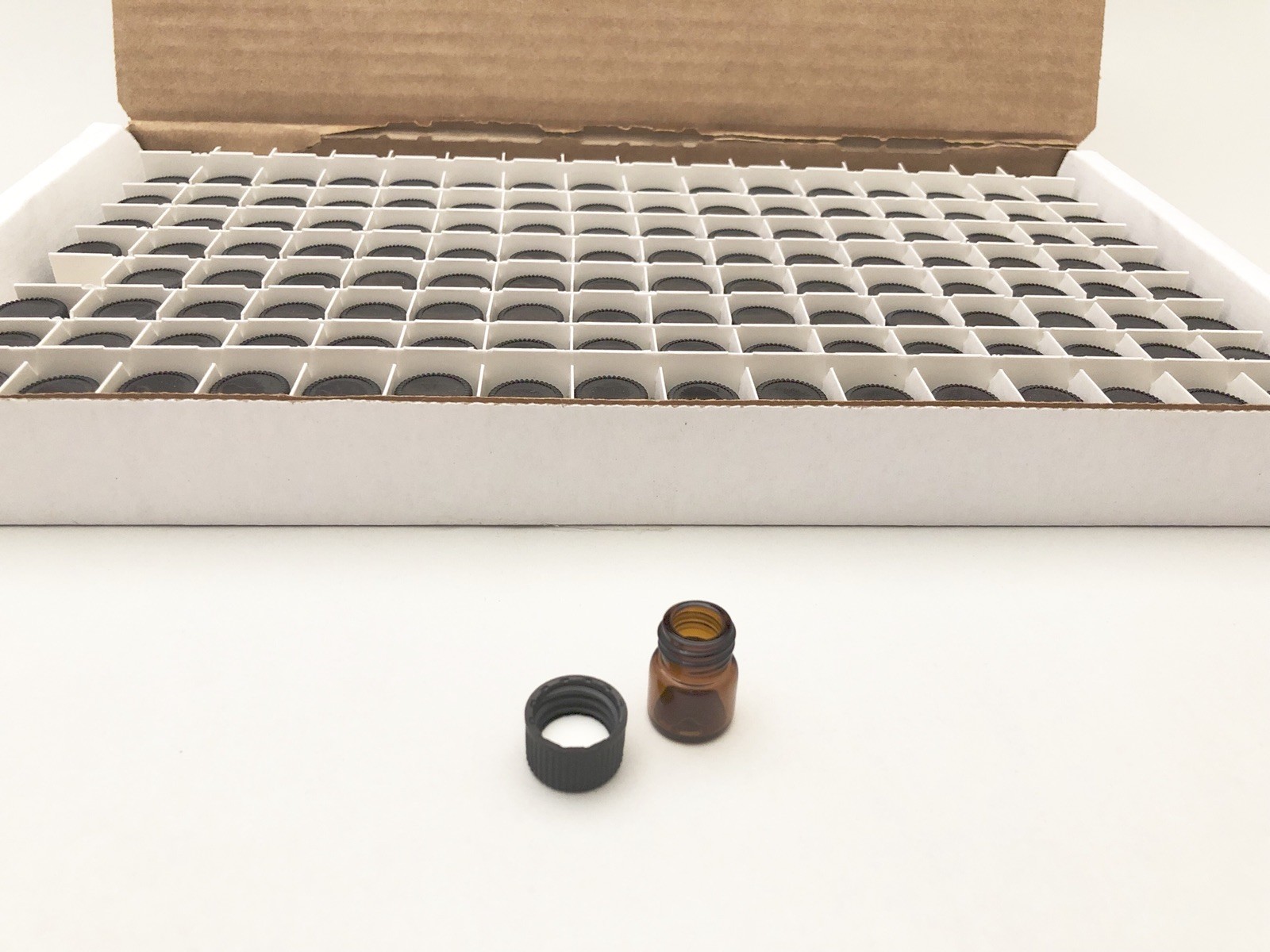 15x19 Amber GLASS VIALS with Caps V1519A-FM QTY=144