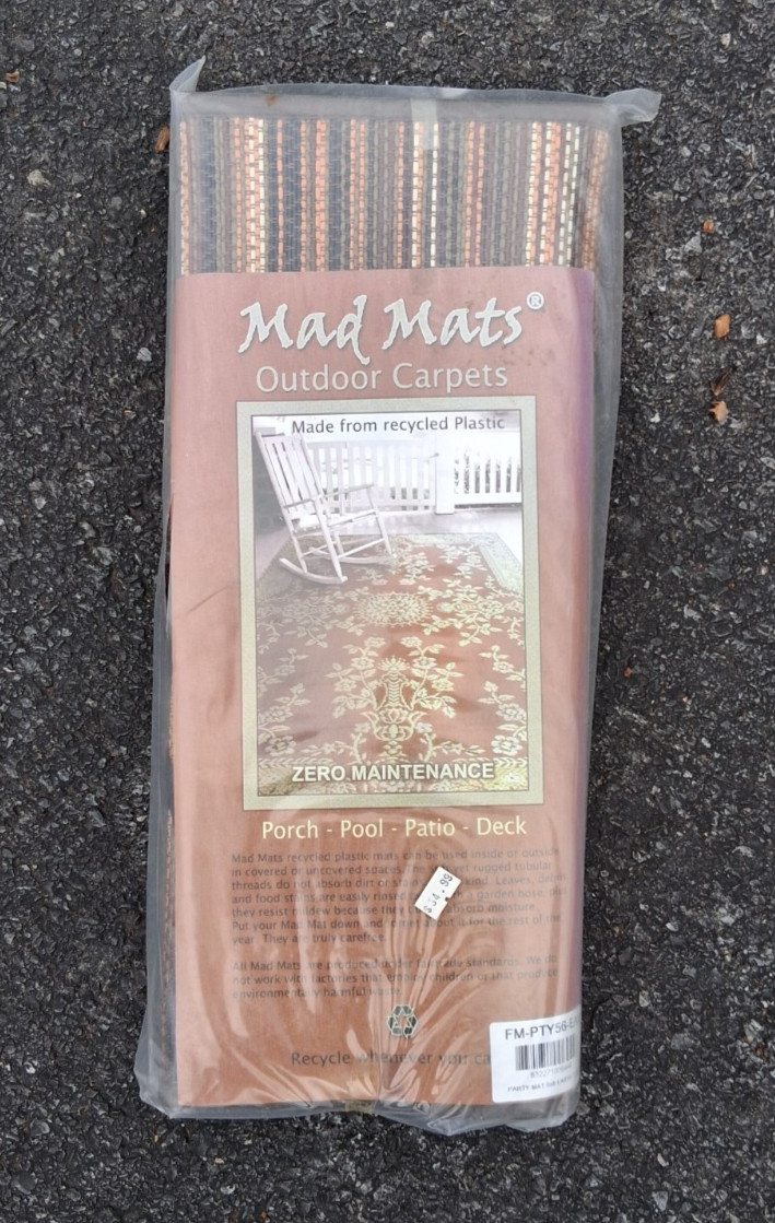 NEW Mad Mats Party Mats 5" x 6" Foldout Outdoor Carpet Mat Pool / Patio / Porch