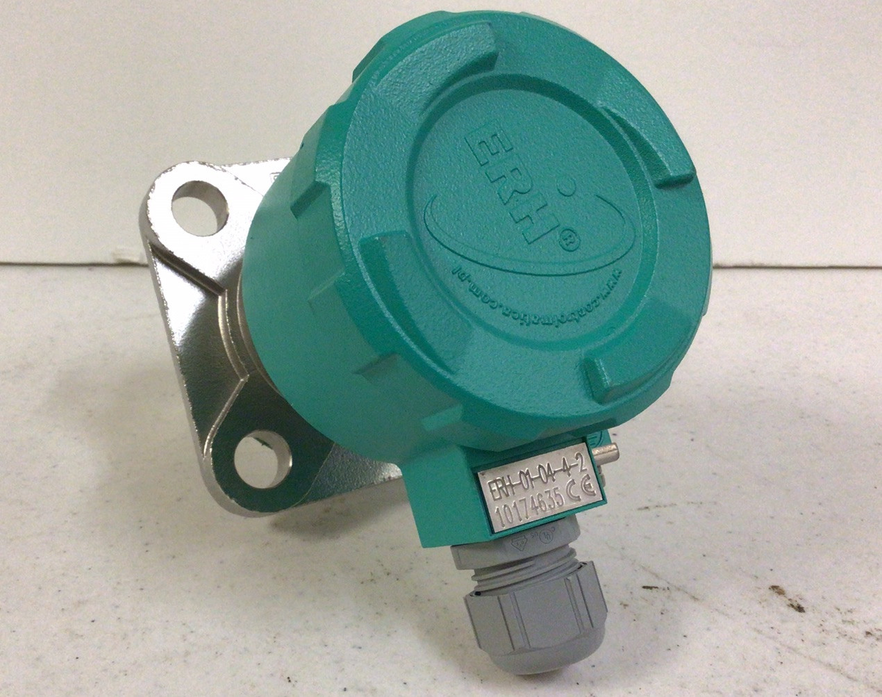 NEW, APLISENS ERH-01-04-4-2, LEVEL SWITCH, FREE SHIPPING