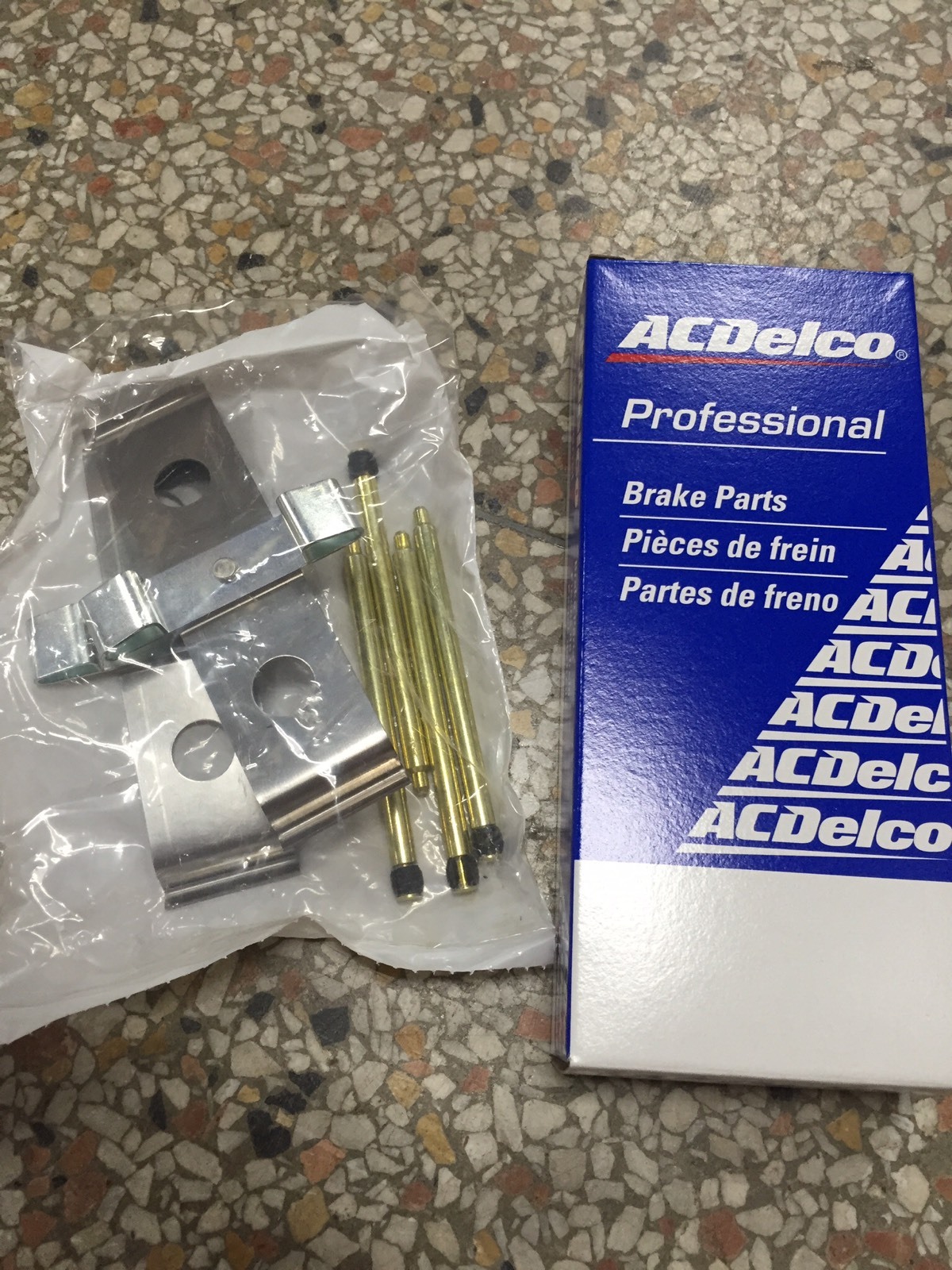 GM Brembo Front Brake Caliper Pin Kit  2004-07 CTS-V, G8 GXP, ATS, Camaro SS