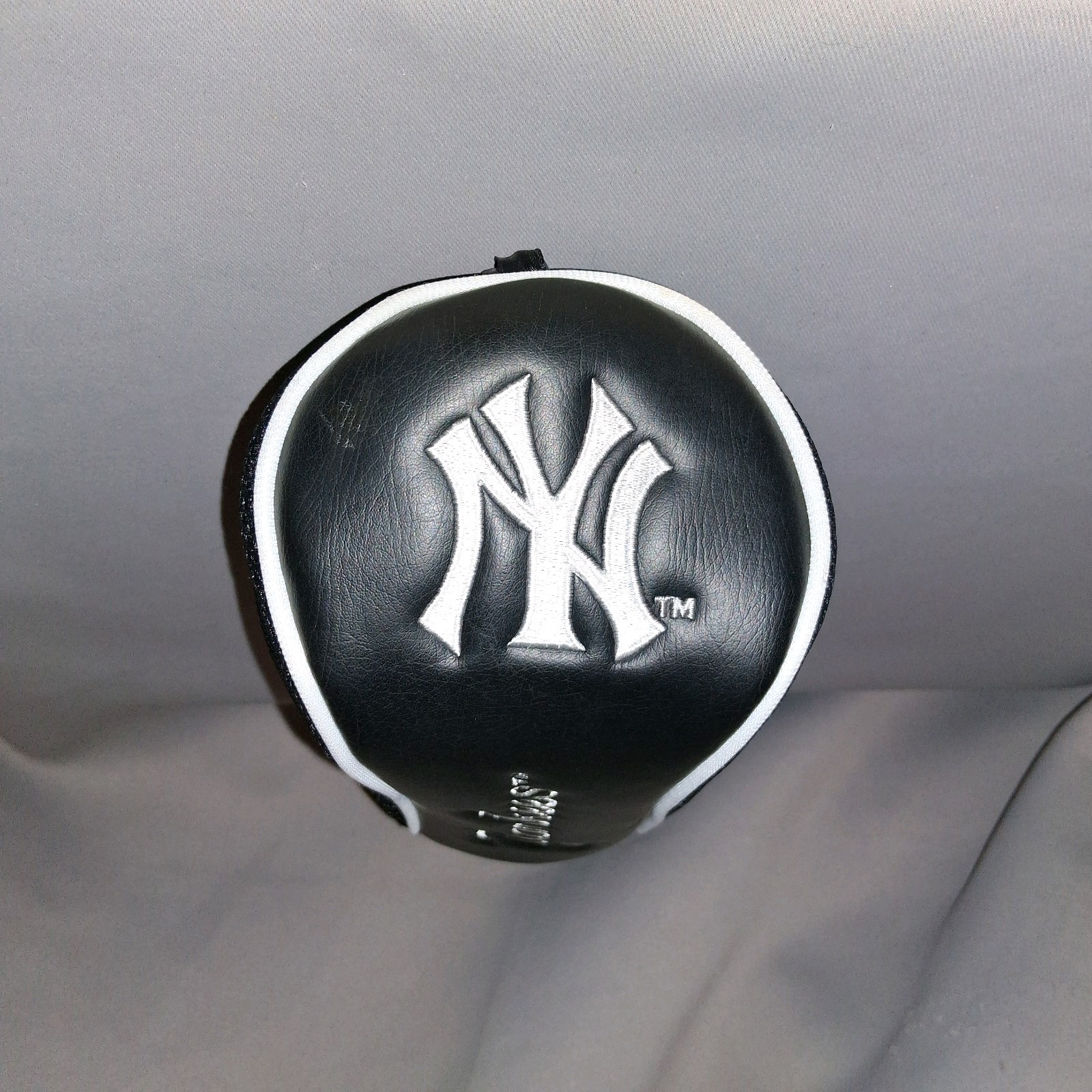 New York Yankees Fairway Wood Head Cover Golf Club Accessory