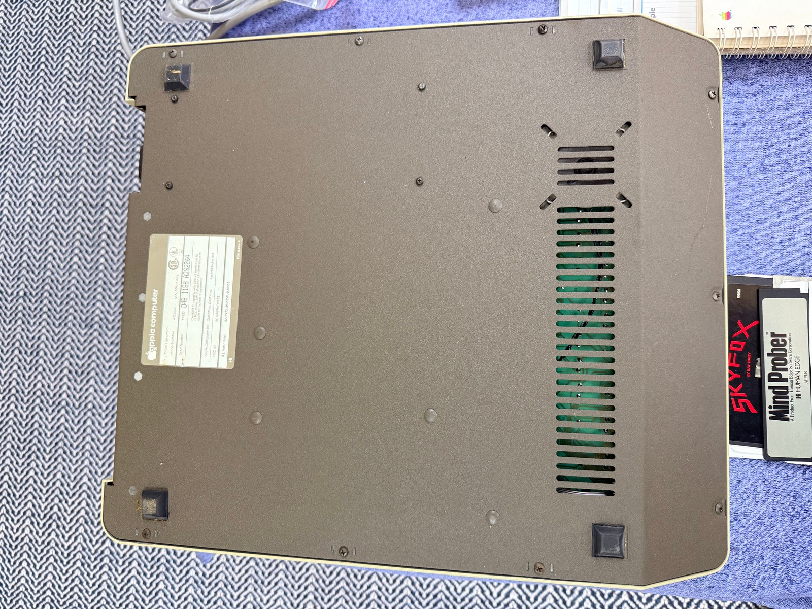 Apple IIe Enhanced Computer 128K(A2S2064) • Apple DuoDisk (A9M0108) • Working