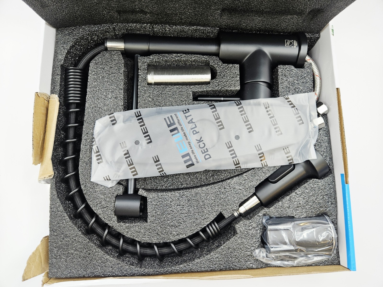 WeWe Single Handle Pulldown Kitchen Faucet Sprayer Black Finish A8018-05-02