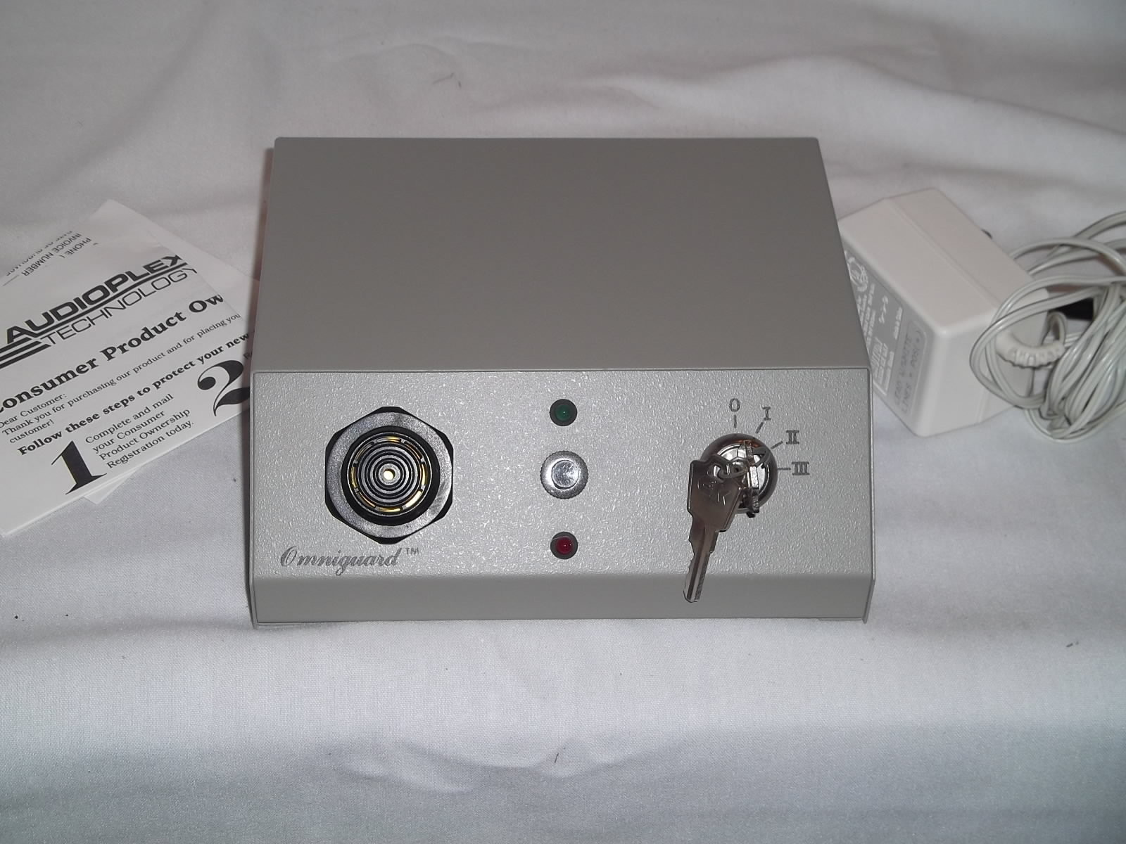 NPR AUDIO / AUDIOPLEX SA-1 OMNIGUARD PORTABLE INTRUSION ALARM MADE IN USA