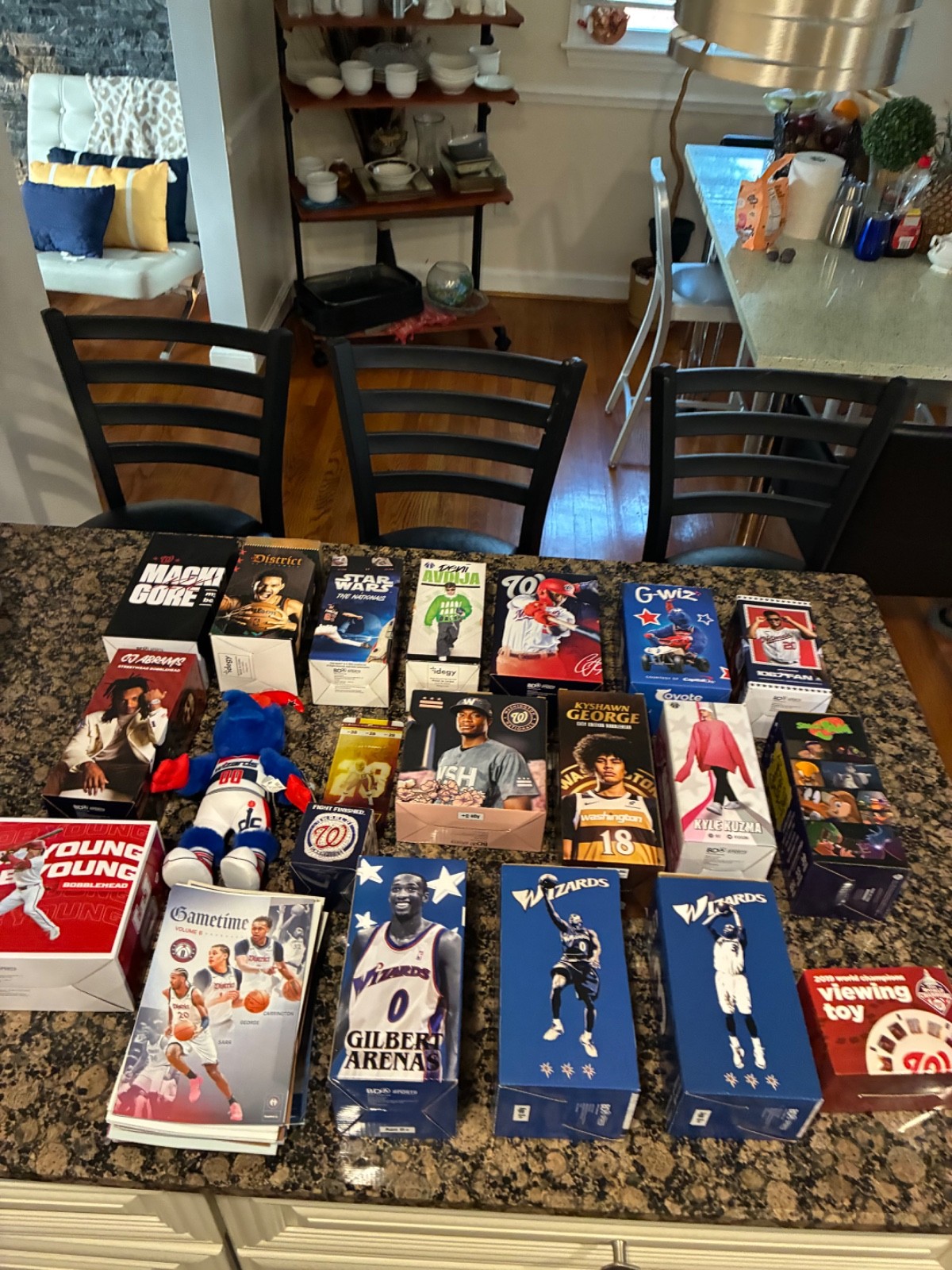 sports bobbleheads in collectables