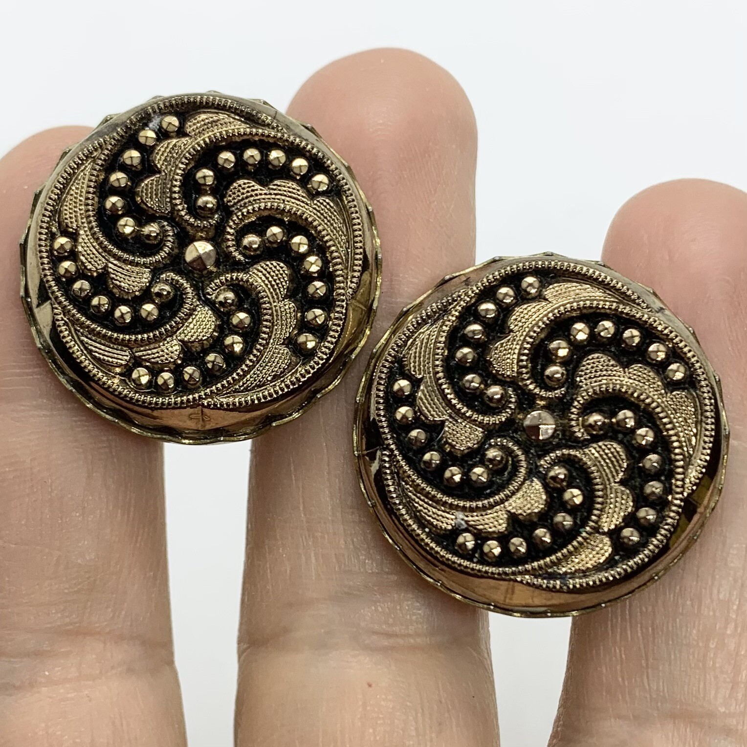 VTG RETRO MIDCENTURY BRONZE RHINESTONE SWIRL ROUND EARRINGS CLIP-ON