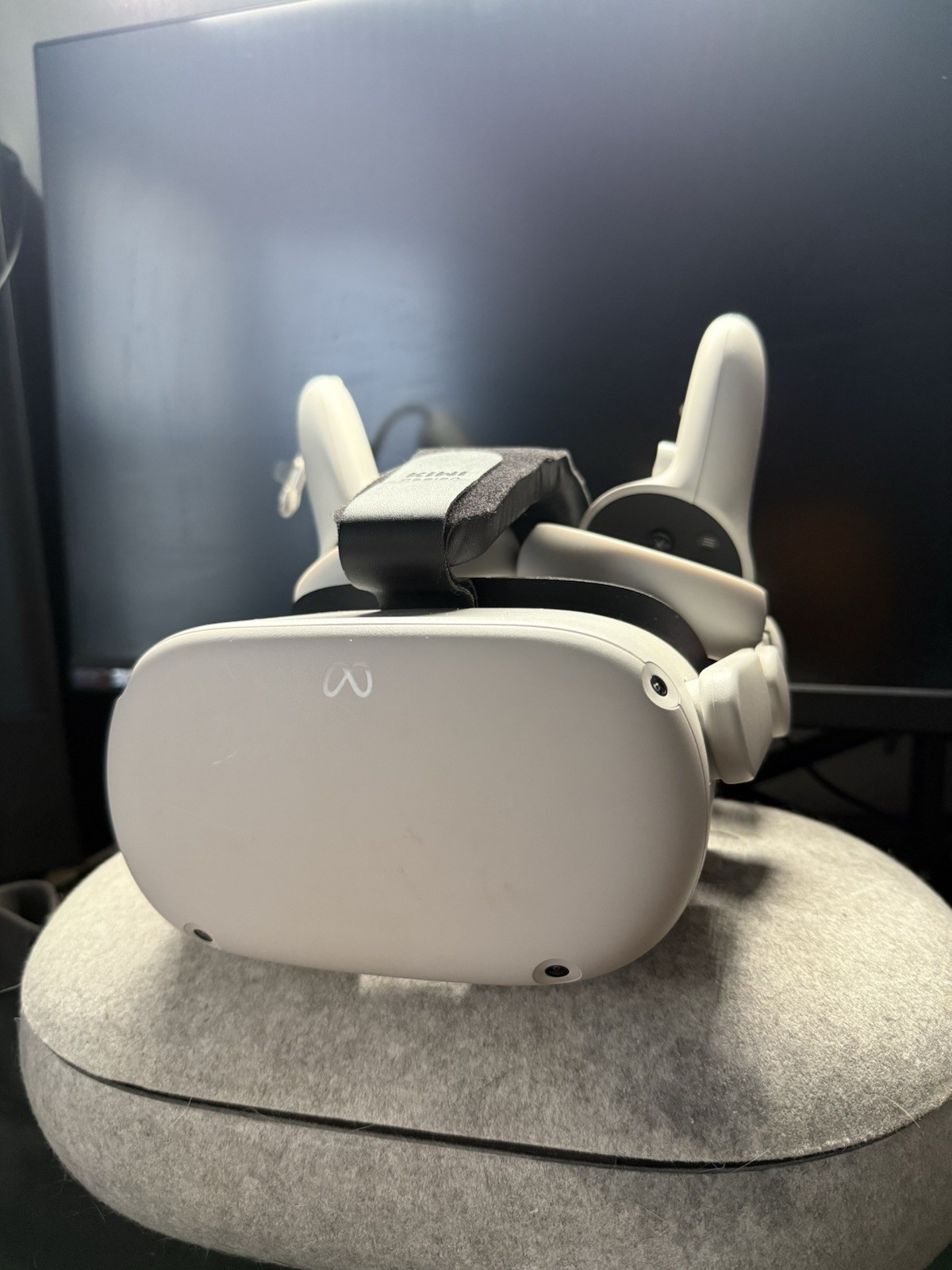Oculus Quest 2 128GB White Standalone VR Headset Working