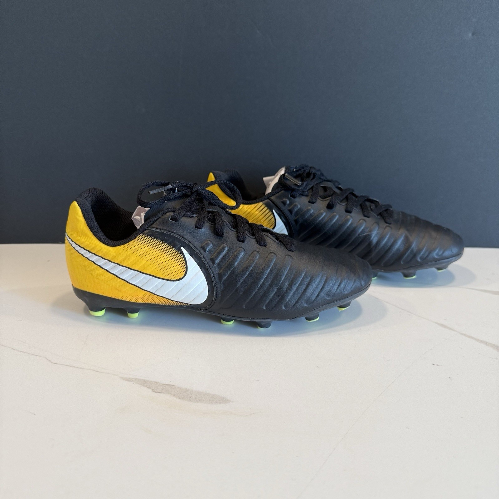 Nike L Tiempo Cleats - Youth Size 5 - Soccer  ⚽️ —EUC
