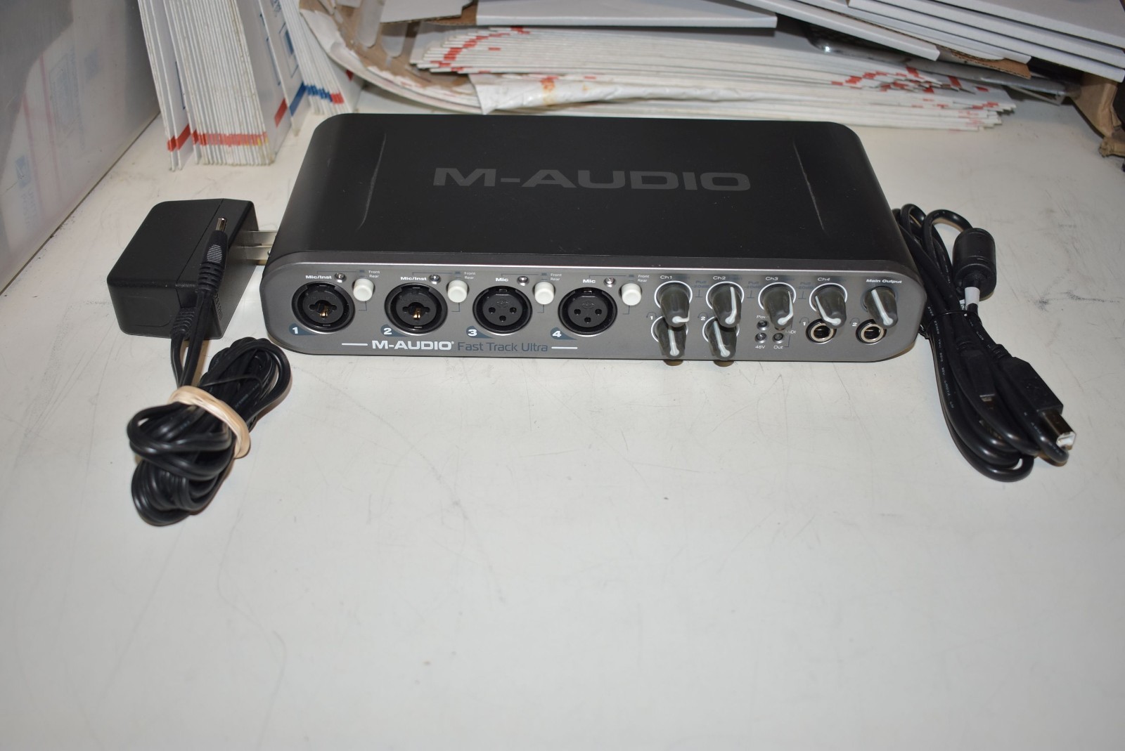 M-AUDIO FAST TRACK ULTRA 8 IN/8 OUT USB 2.0 AUDIO/MIDI INTERFACE 24Bit/96K MXDSP