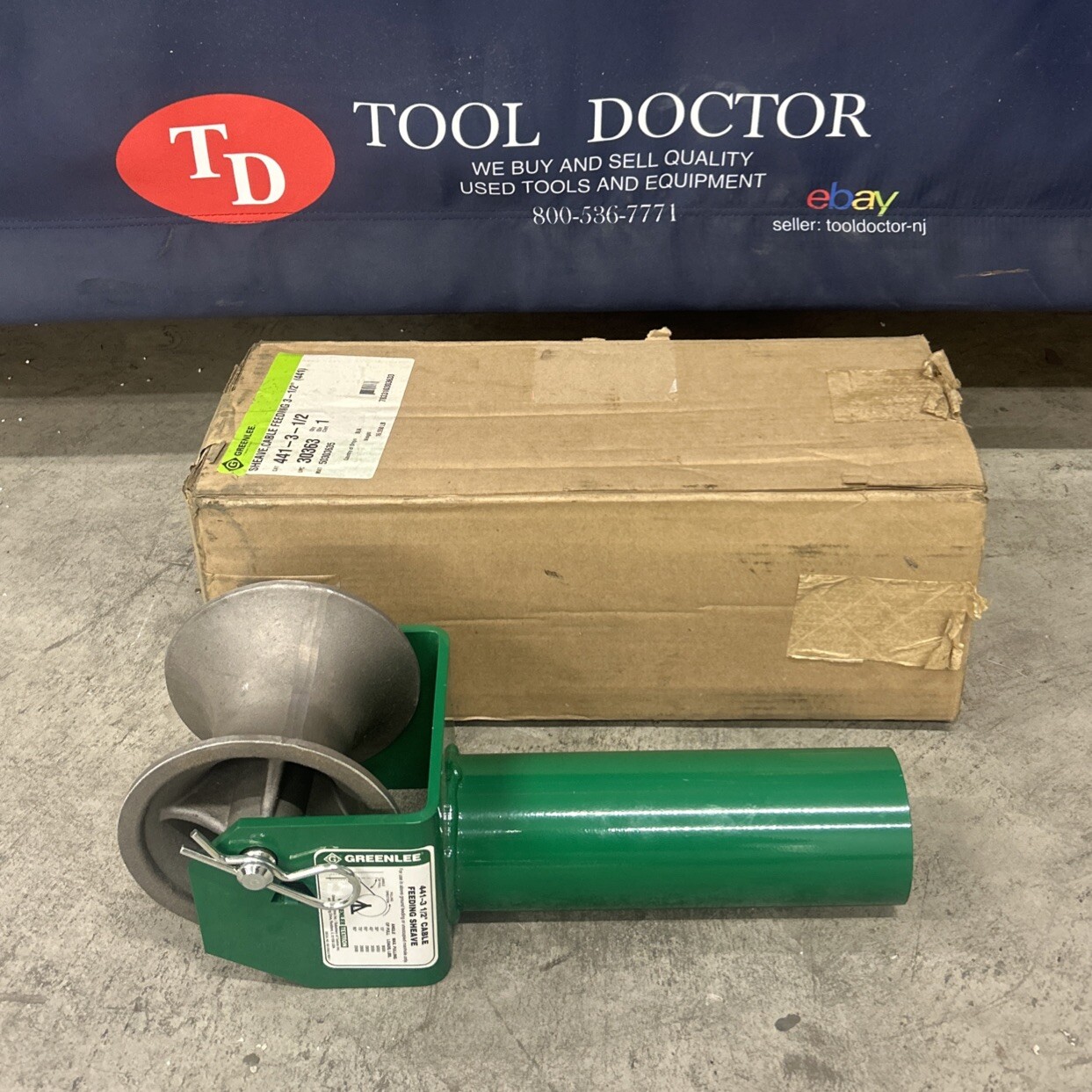 BRAND NEW Greenlee 441-3-1/2 Cable Feeding Sheave Tugger Puller Feeder