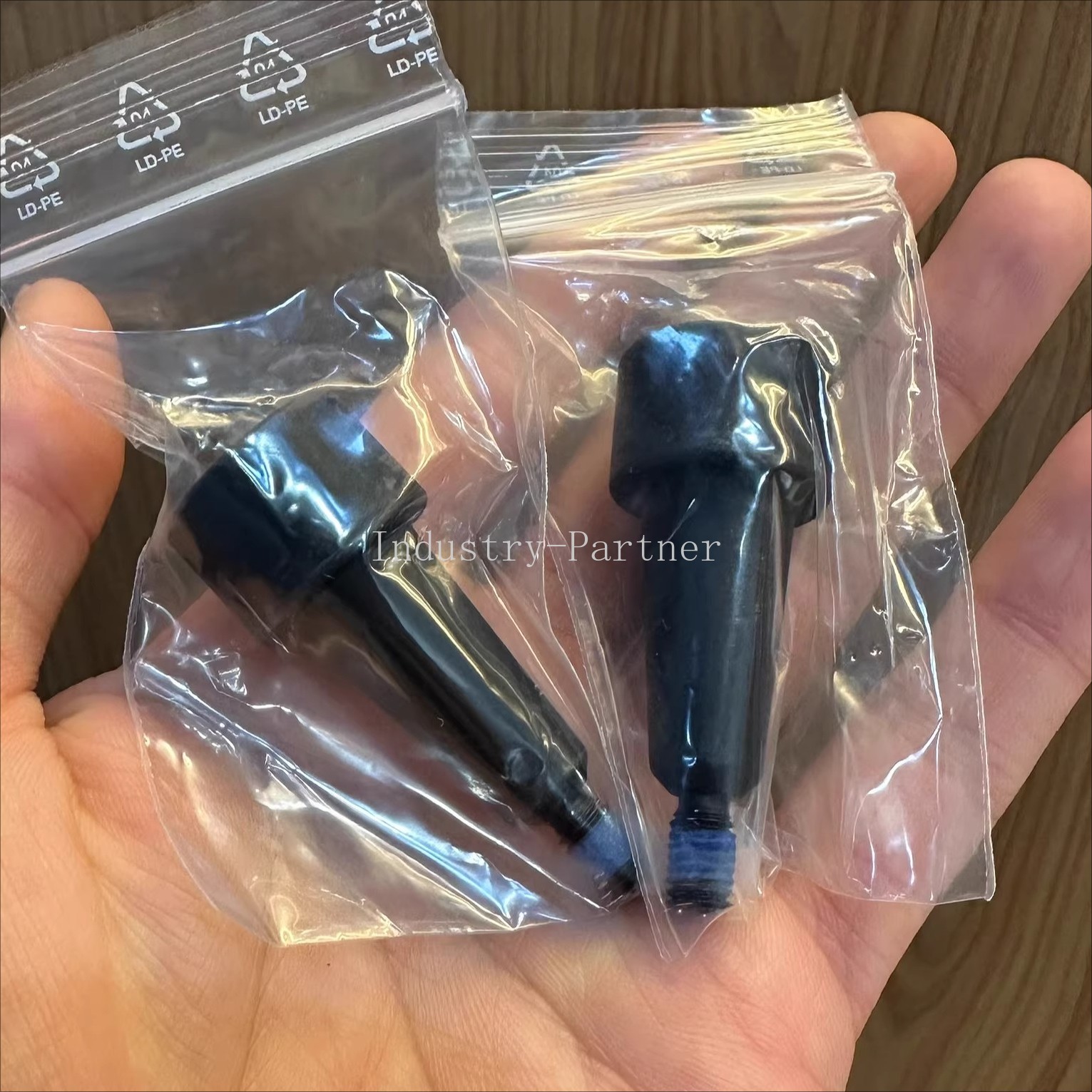 Carl Zeiss 2× Handgrips Steni Caps.