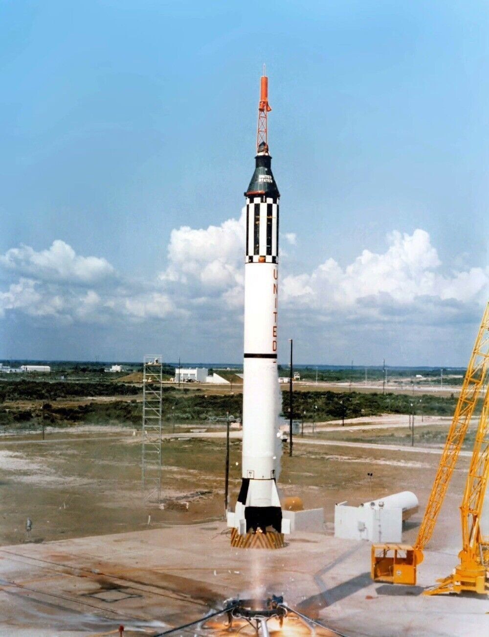 1/72 Redstone Launch Vehicle Rocket Model Finished Painted Spacecraft Toy