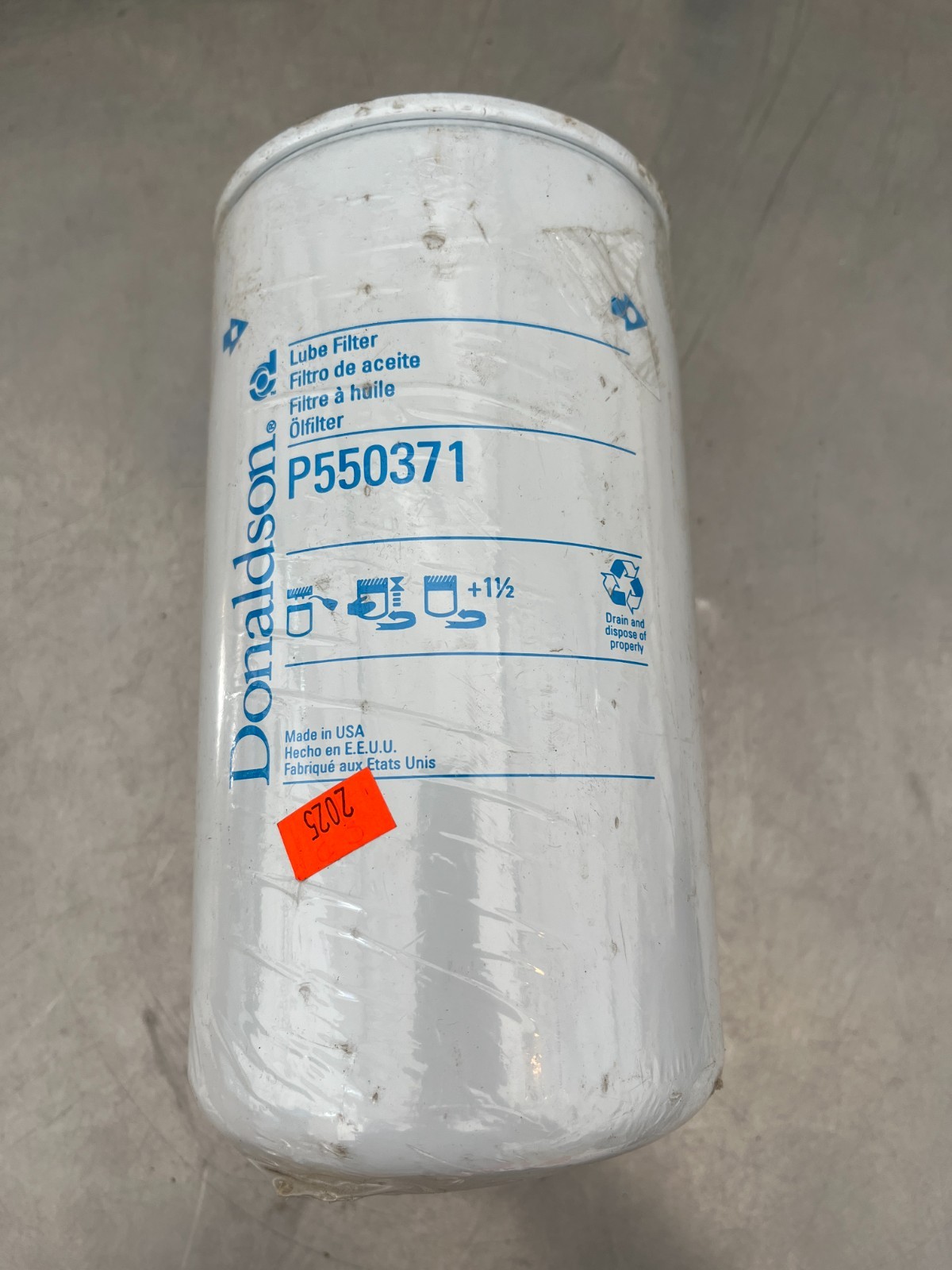 P550371  Genuine Donaldson  LUBE FILTER