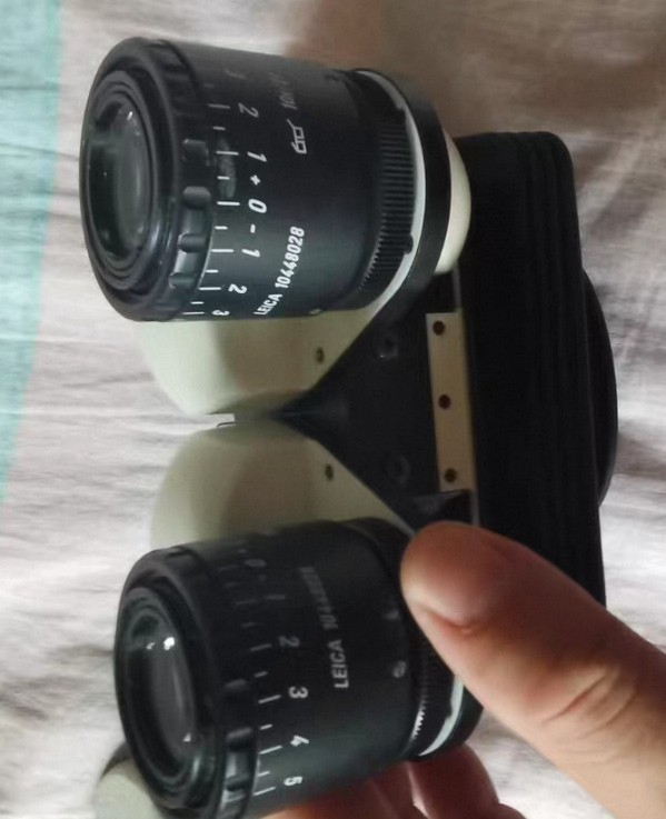 Leica 30-150 degree Binoculars