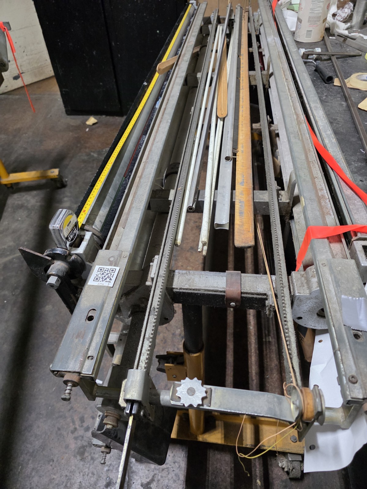 Staubli warp tying frame 81" brush length
