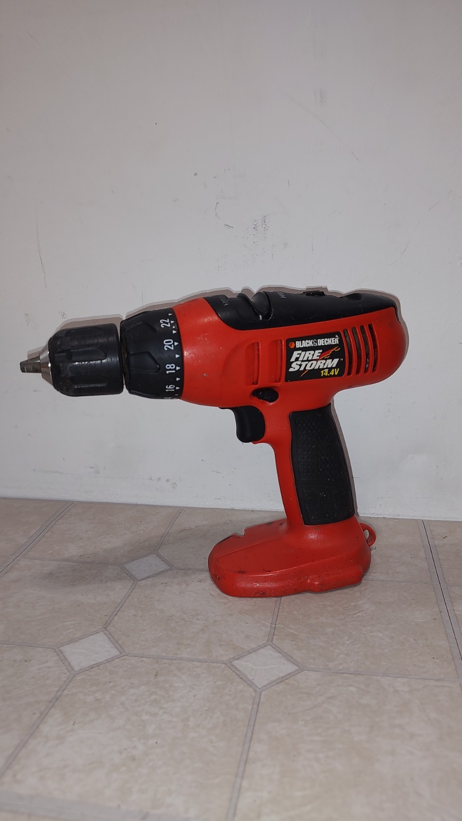 Black & Decker FireStorm HP532 14.4v 3/8 Drill Driver Hi/Lo 1100RPM Tested