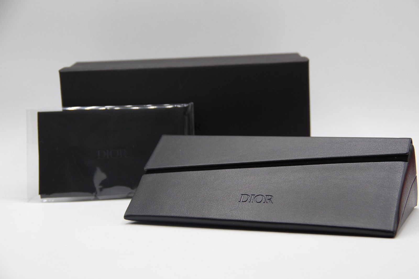 NEW CHRISTIAN DIOR BLACK AUTHENTIC EYEGLASSES SUNGLASSES CASE W/CLOTH & BOX