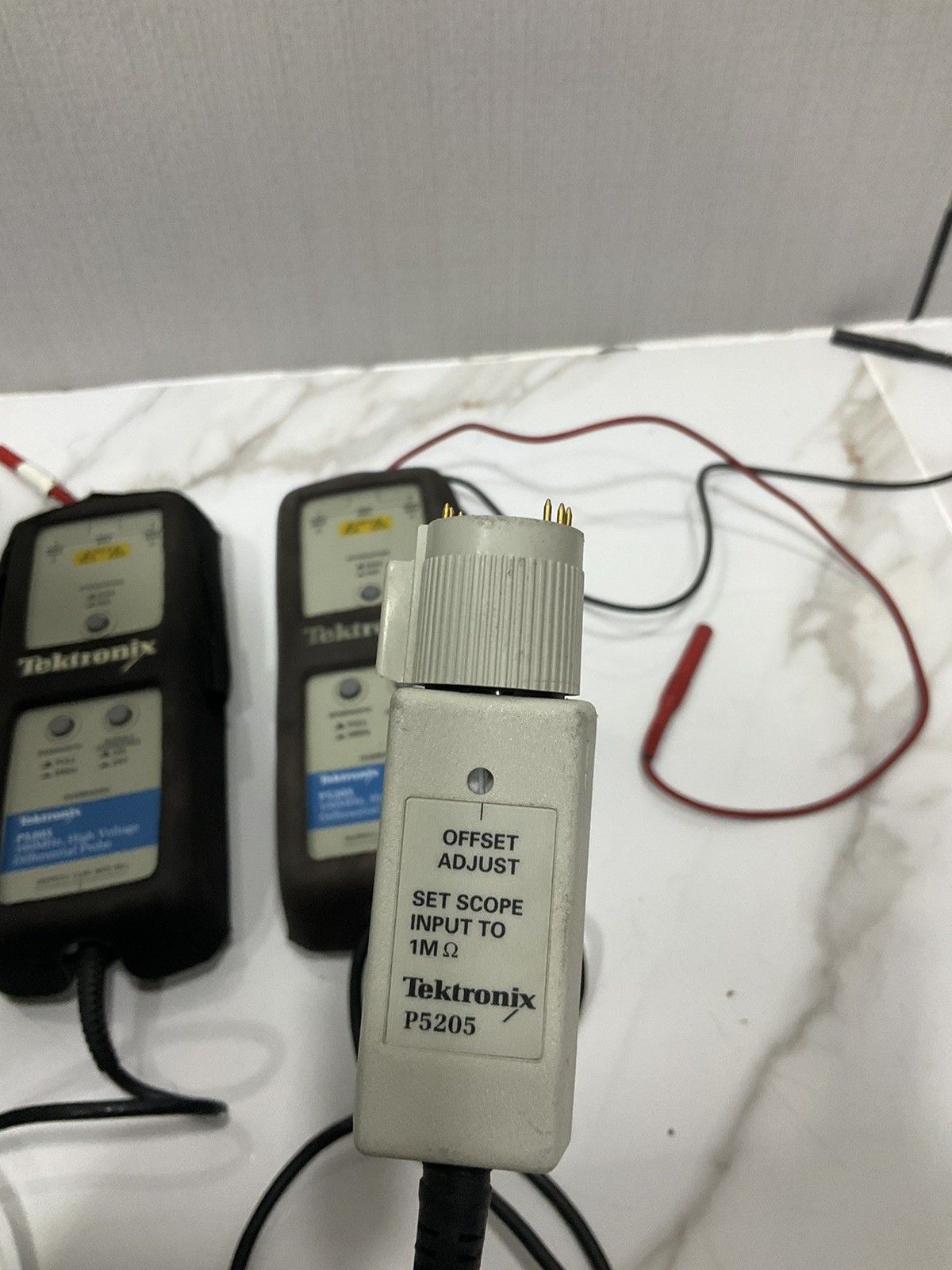 TEKTRONIX P5205 100MHZ High Voltage Differential Probe