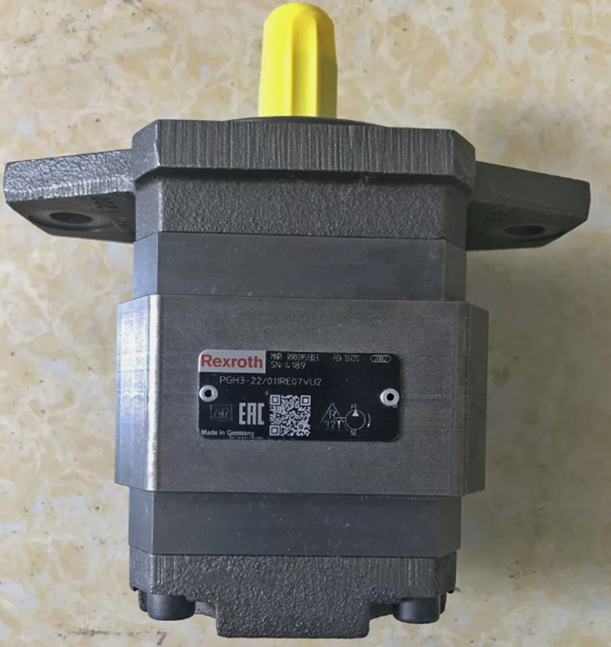NEW REXROTH PGH3-22/011RE07VU2 Hydraulic Gear Pump