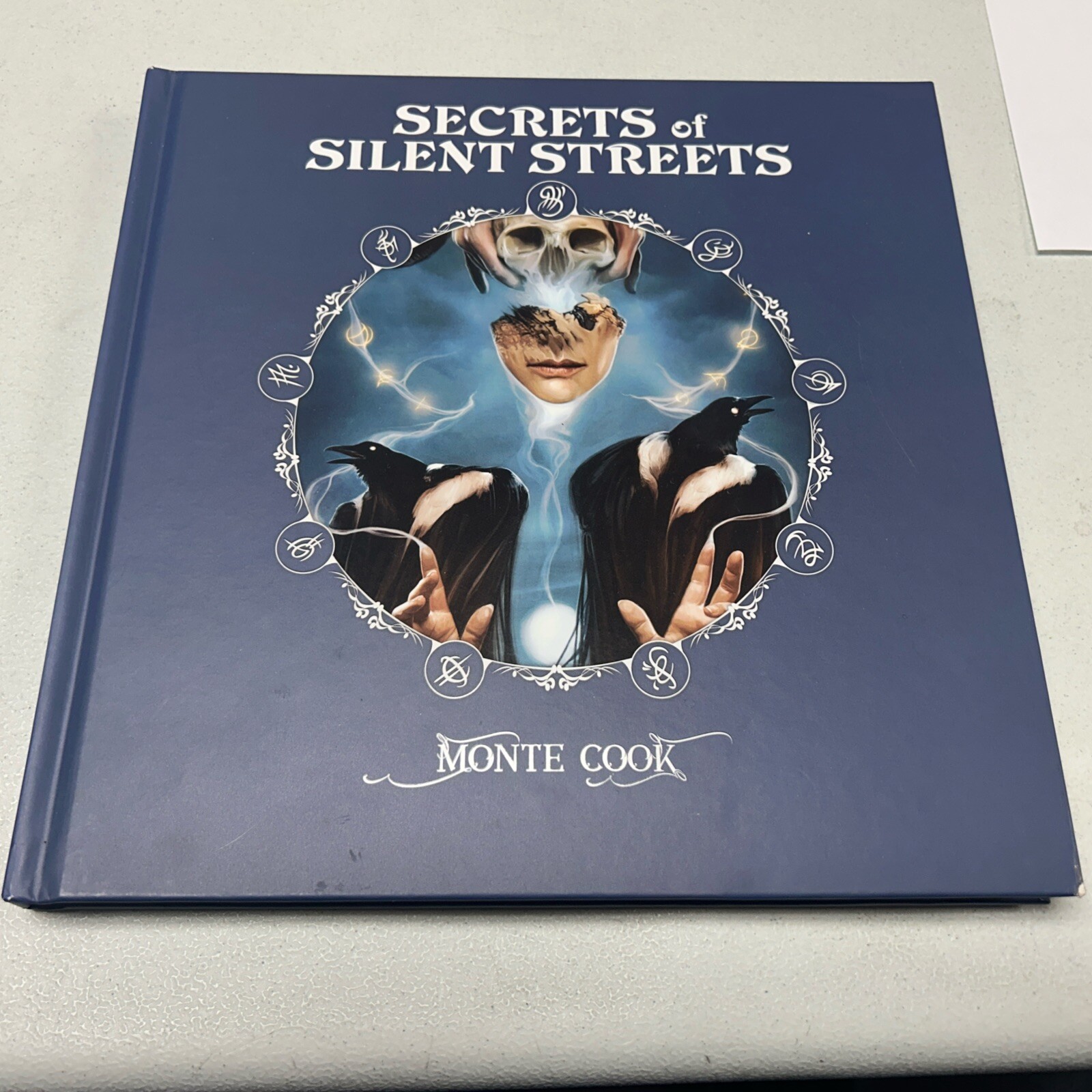 Monte Cook Sci-Fi RPG Secrets of Silent Streets VG+/NM