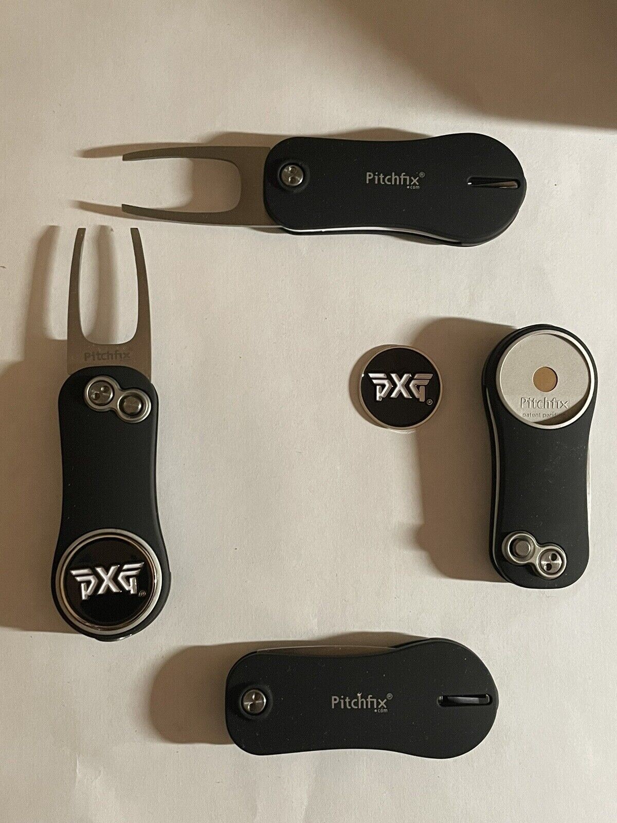 (1) Pitchfix Golf Switchblade Divot Tool Hybrid 2.0 & PXG 1" Coin Golf Marker