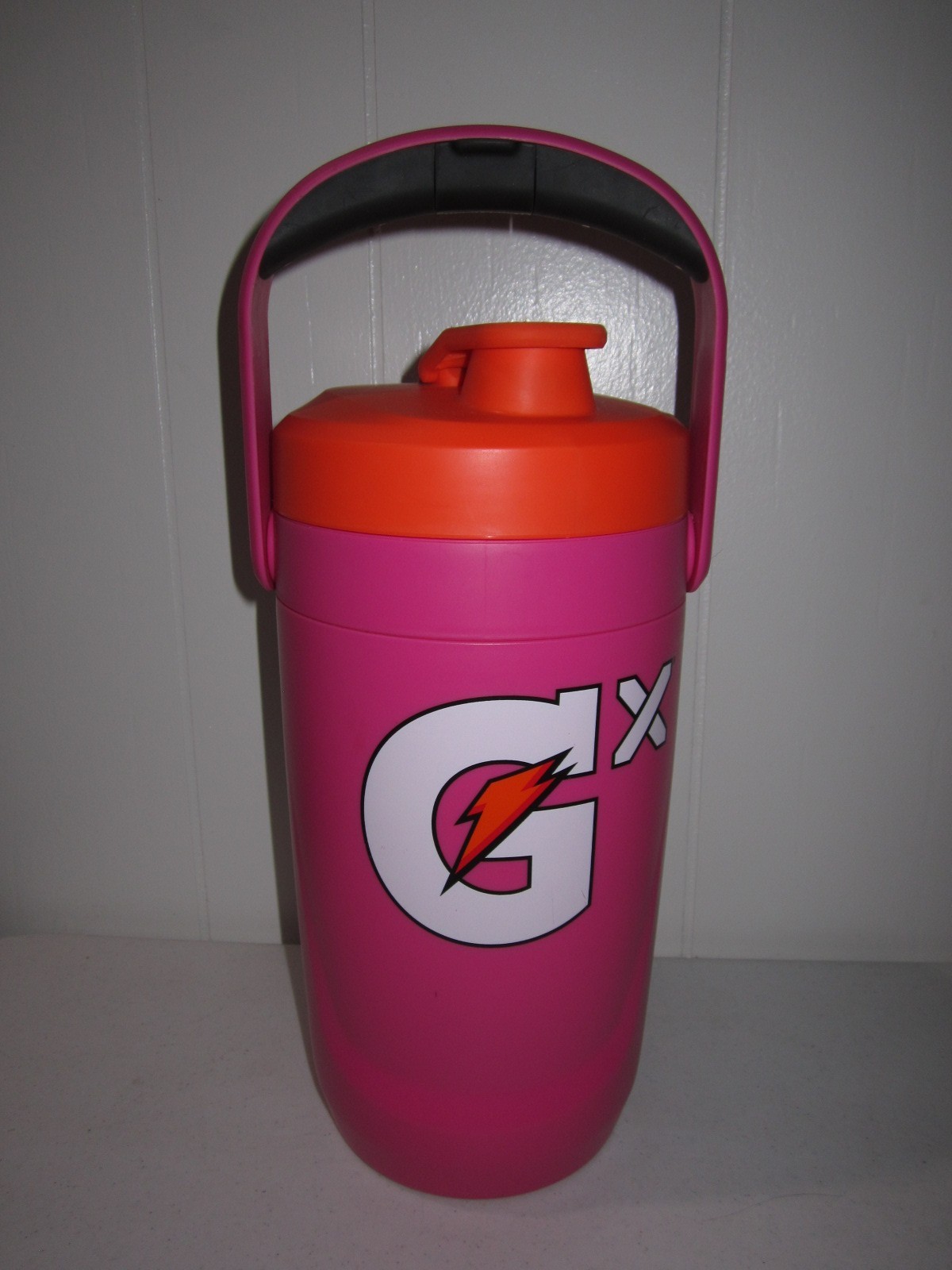 Gatorade Gx 64oz Performance Jug/Bottle Neon Pink BPA Free Very Good Condition!