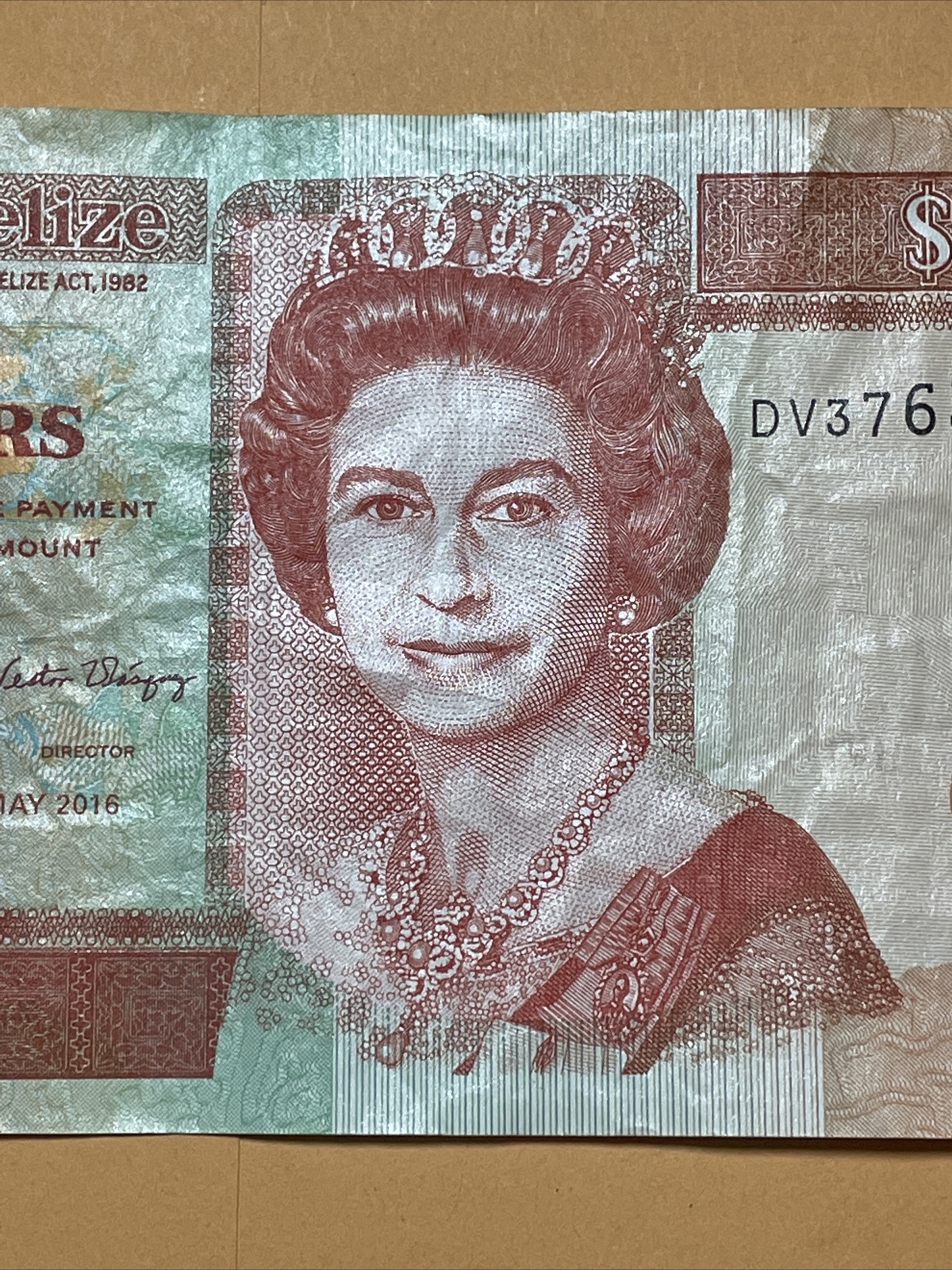 Belize Five Dollar Current Circulated Paper Money - New Issue - Dated 2016