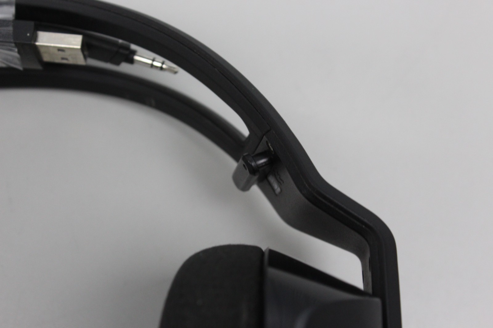 Logitech G733 Lightspeed Wireless Gaming Headset